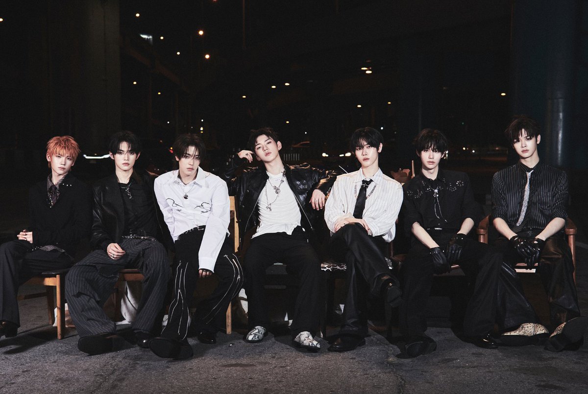 CLOSE YOUR EYES (클로즈 유어 아이즈) — K-pop Group Profile | kpopping