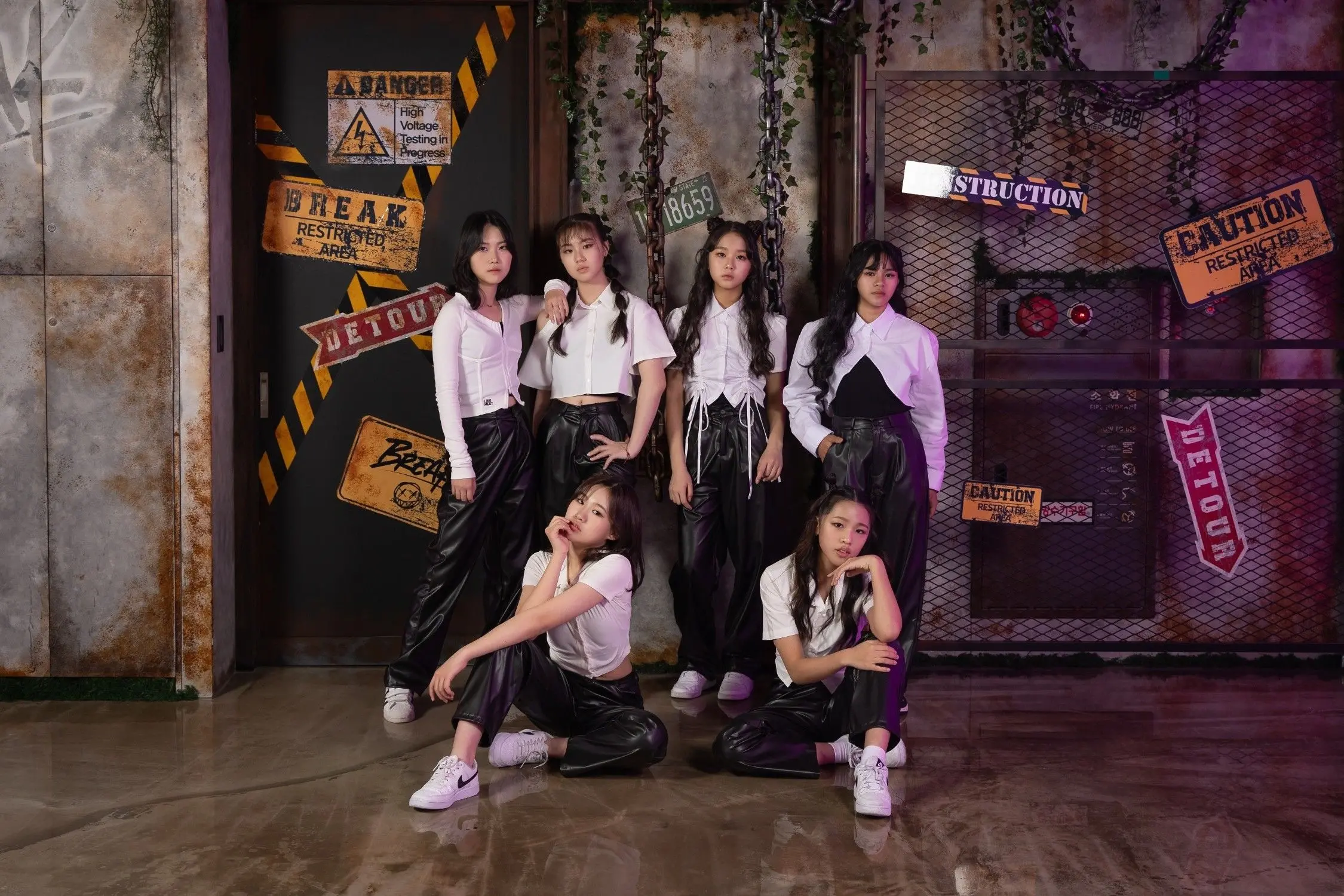 Crystal (크리스탈) — K-pop Group Profile | kpopping
