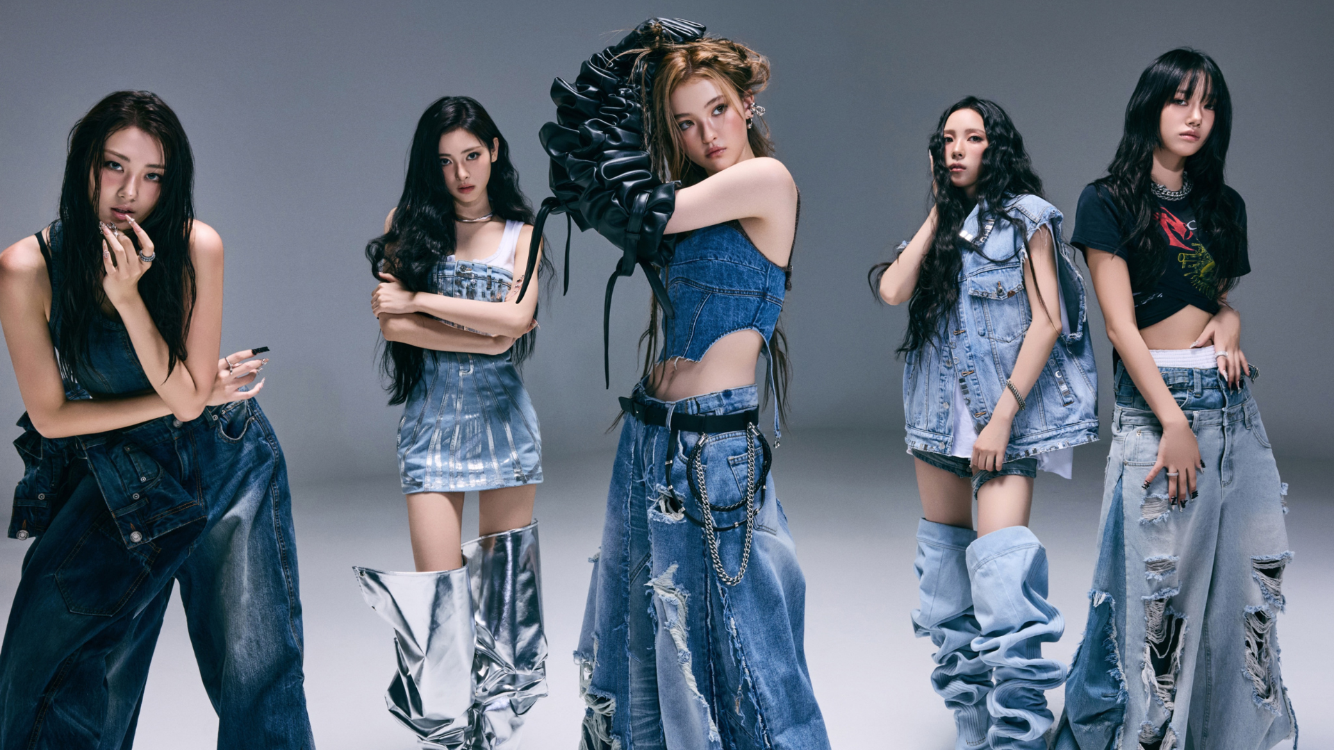 MEOVV — 20251025 MEOVV 'Burning Up Collection' Photos HQ Photos