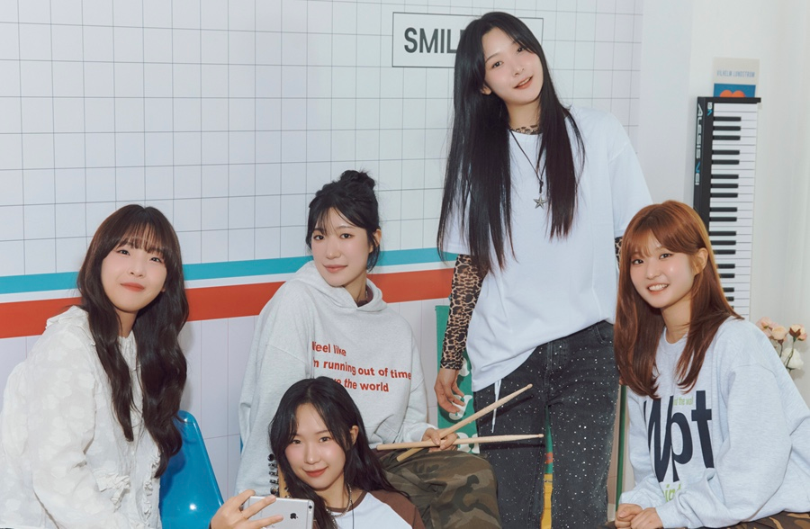 SUNNYKEY (써니키) — K-pop Group Profile | kpopping