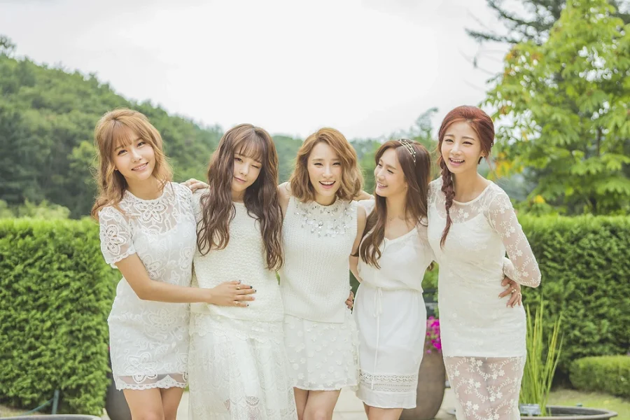 Sunny Days (써니데이즈) — K-pop Group Profile | kpopping