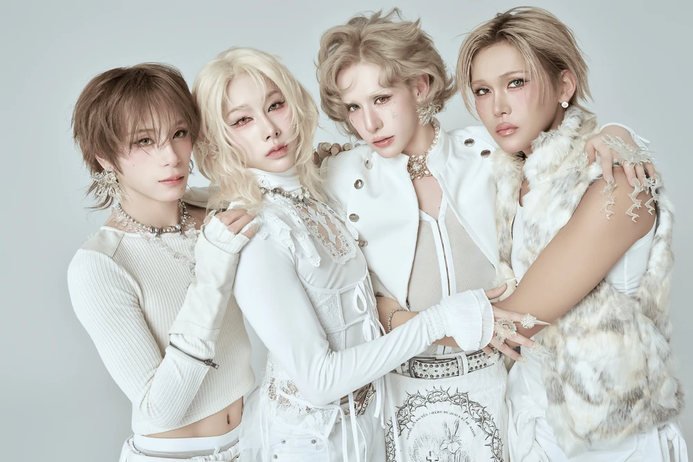 XLOV (엑스러브) — K-pop Group Profile | kpopping