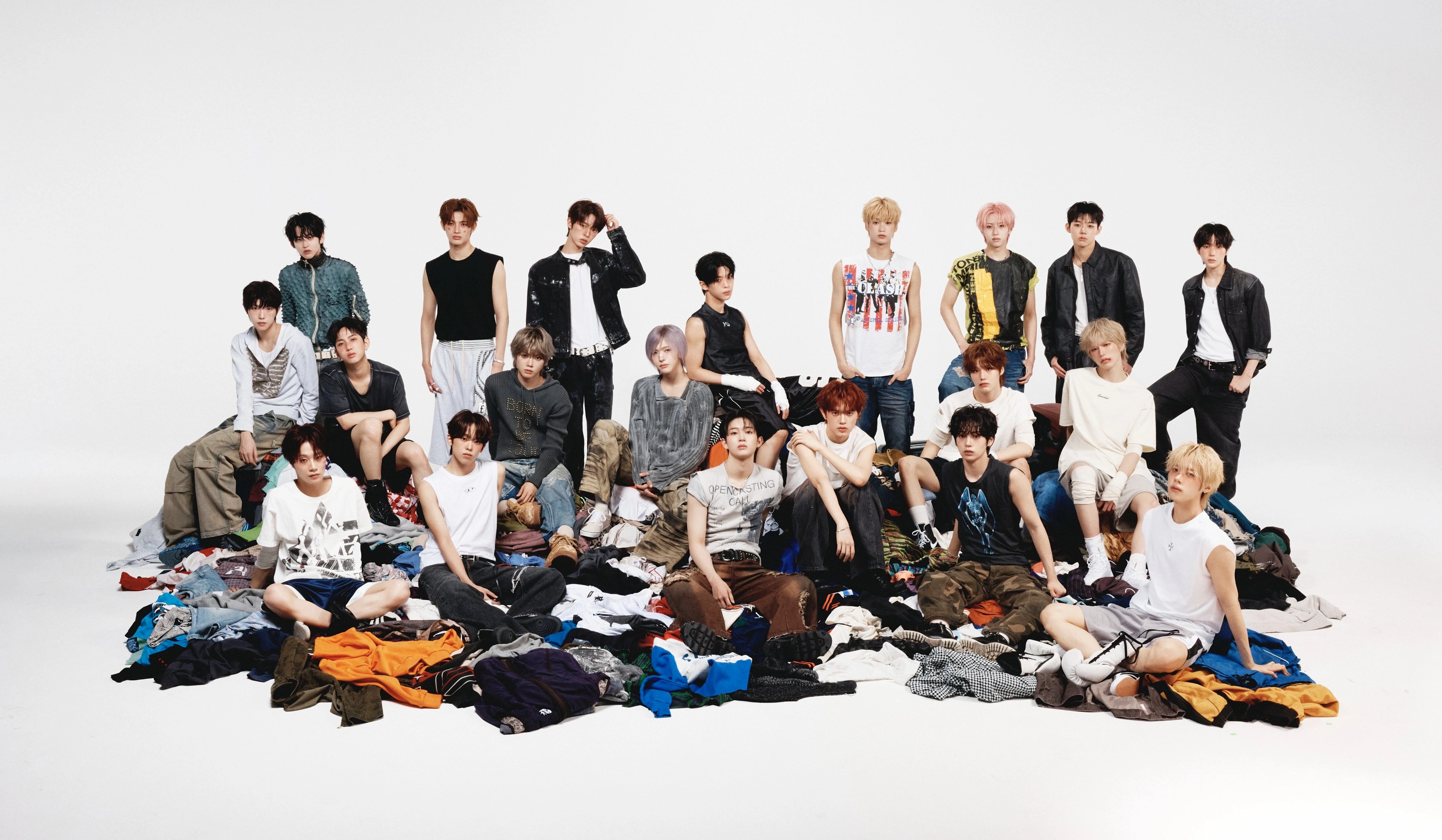 idntt (아이덴티티) — Kpop Group Profile | kpopping