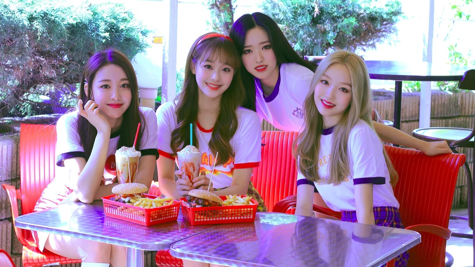 LOONA yyxy (이달의 소녀 와이와이바이와이) — Kpop Group Profile