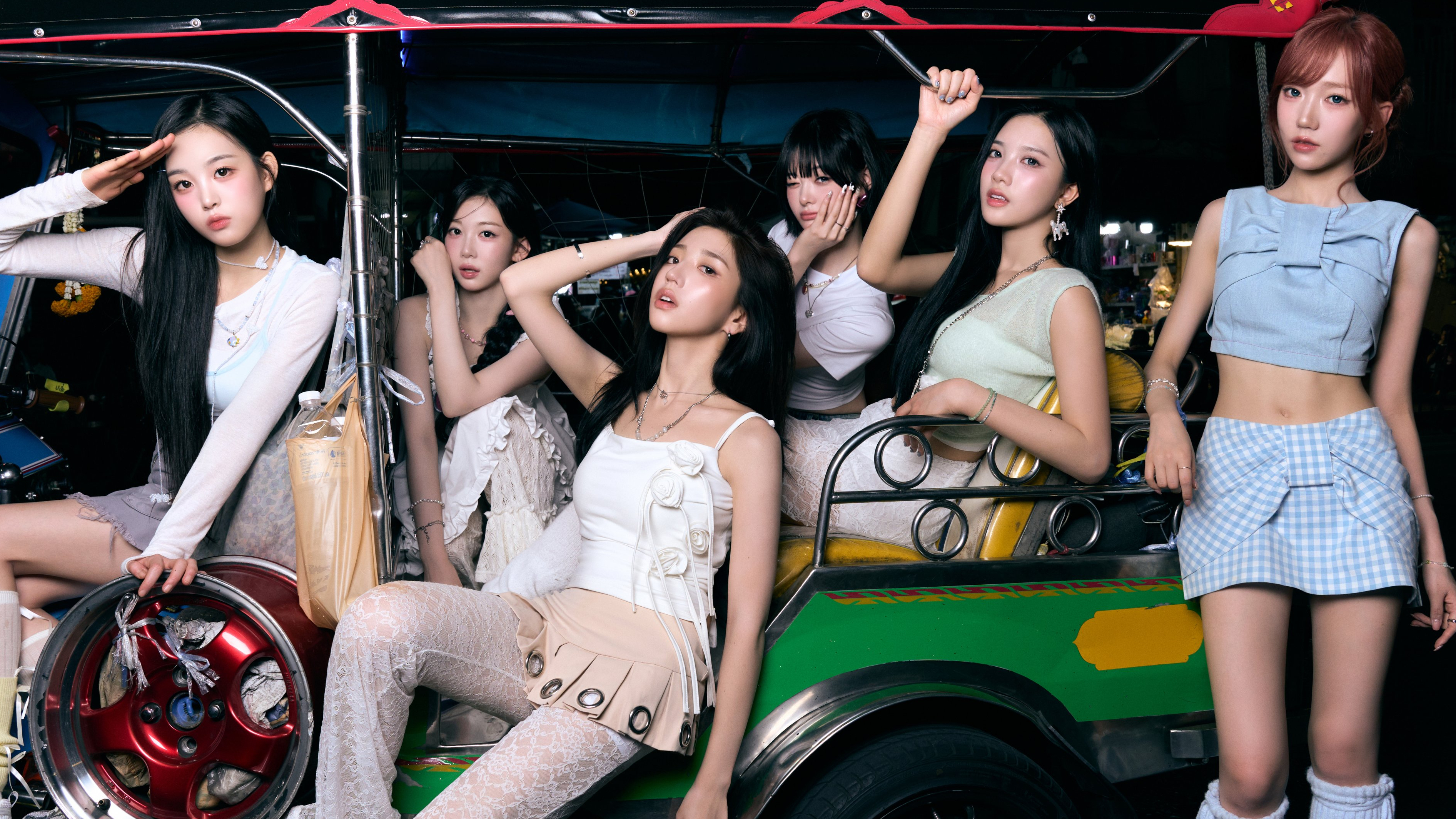 アイドル moon moon (문) — K-pop Group Profile | kpopping