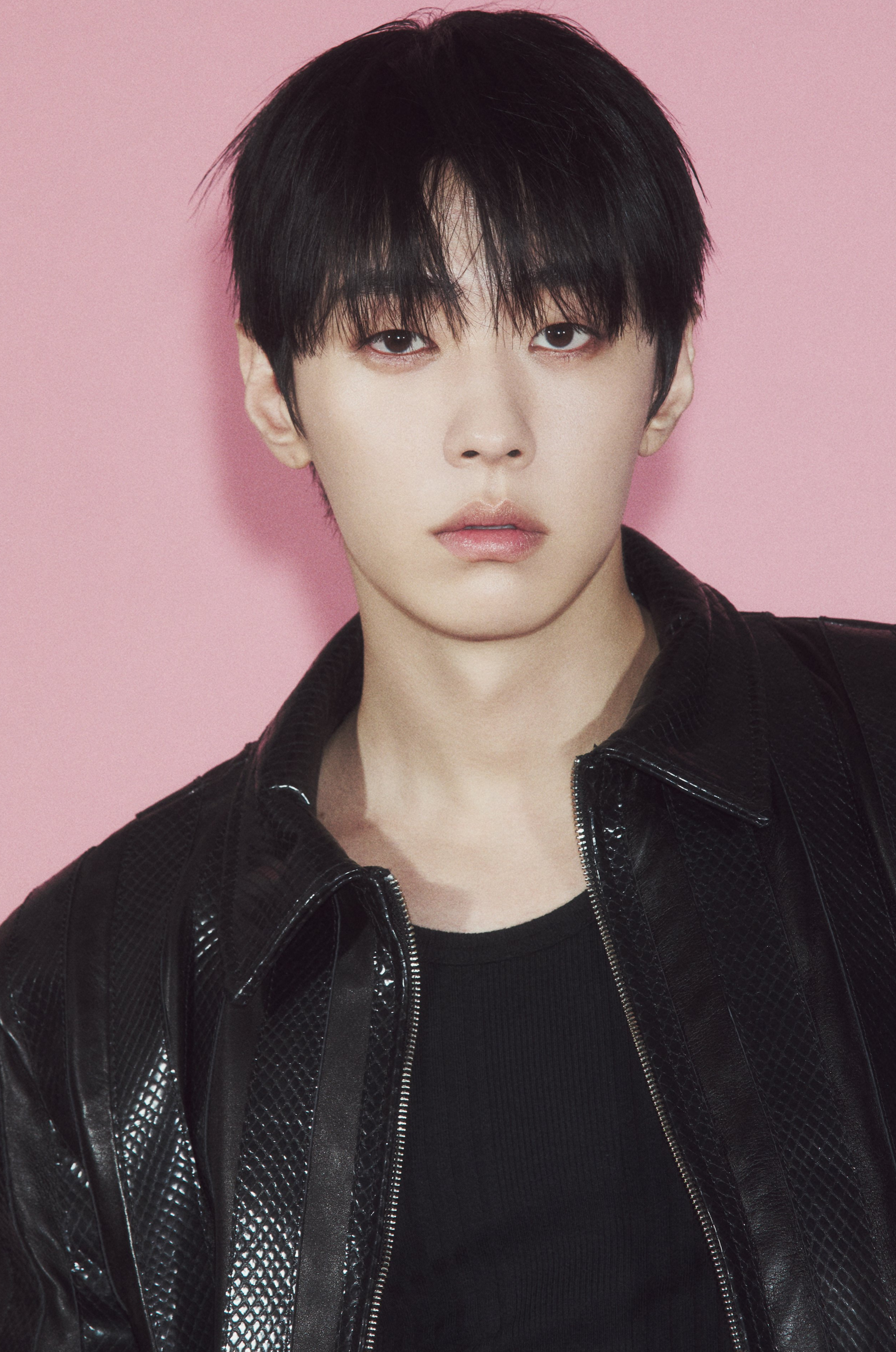 Gray K Gray — Profile, Age 39, Height, Birthday & Facts (2026) | kpopping