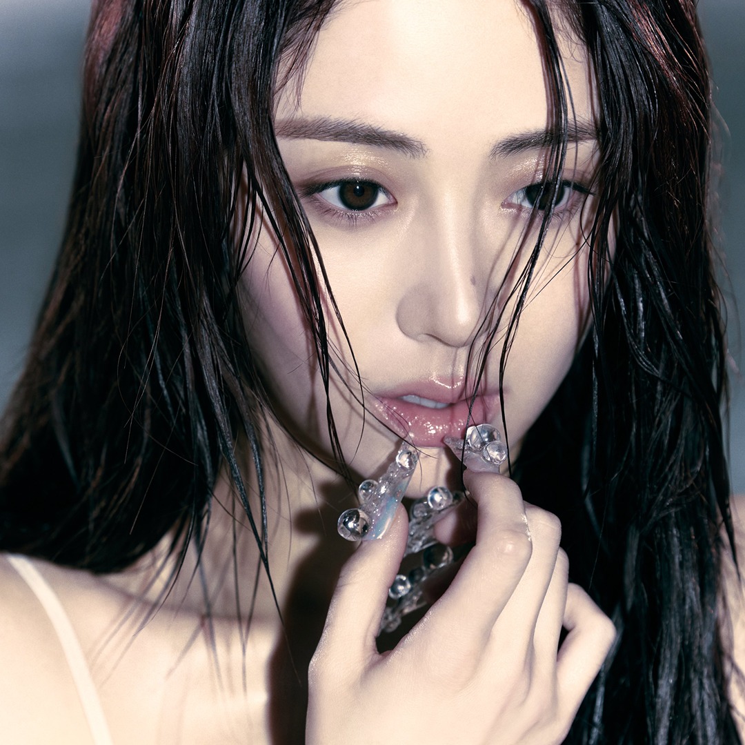 ☆YUNJIN☆ Huh Yunjin — 250624 Le Sserafim YUNJIN - at 4th Japanese single