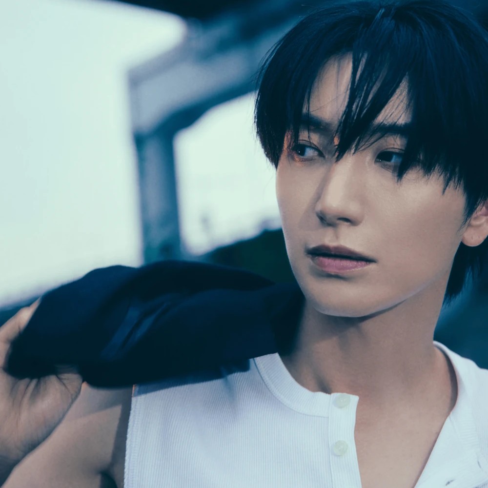 Leeteuk (SUPER JUNIOR) profile, age, MBTI & facts | kpopping