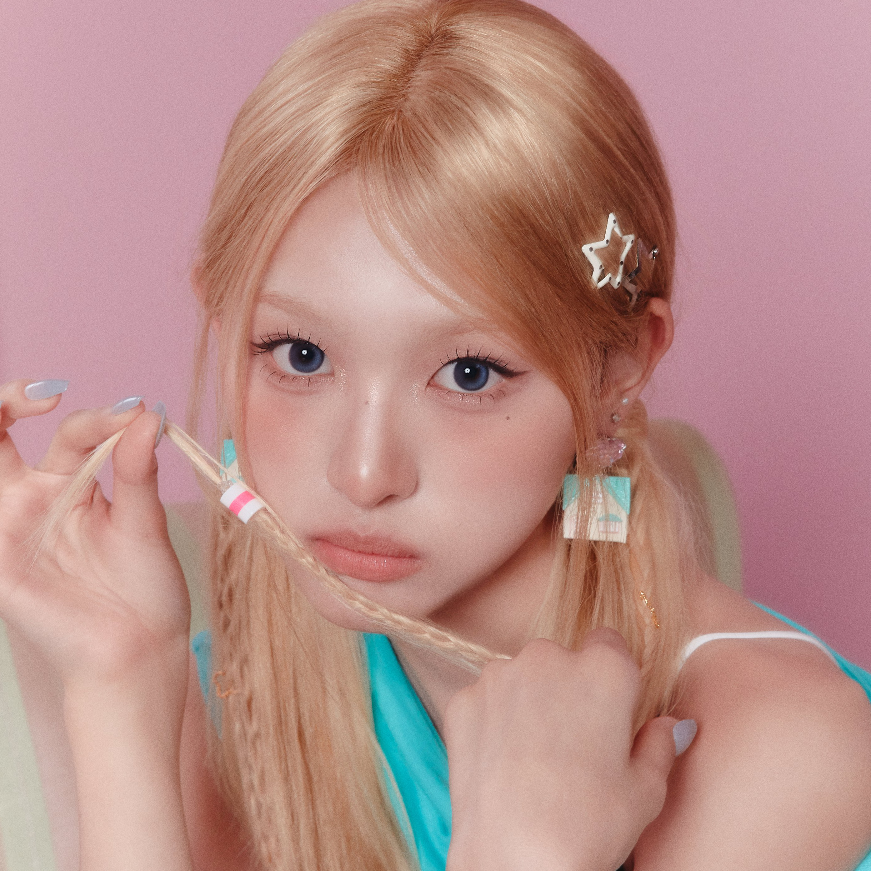 Minami — 260614 Rescene Instagram Update - Minami HQ Photos | kpopping