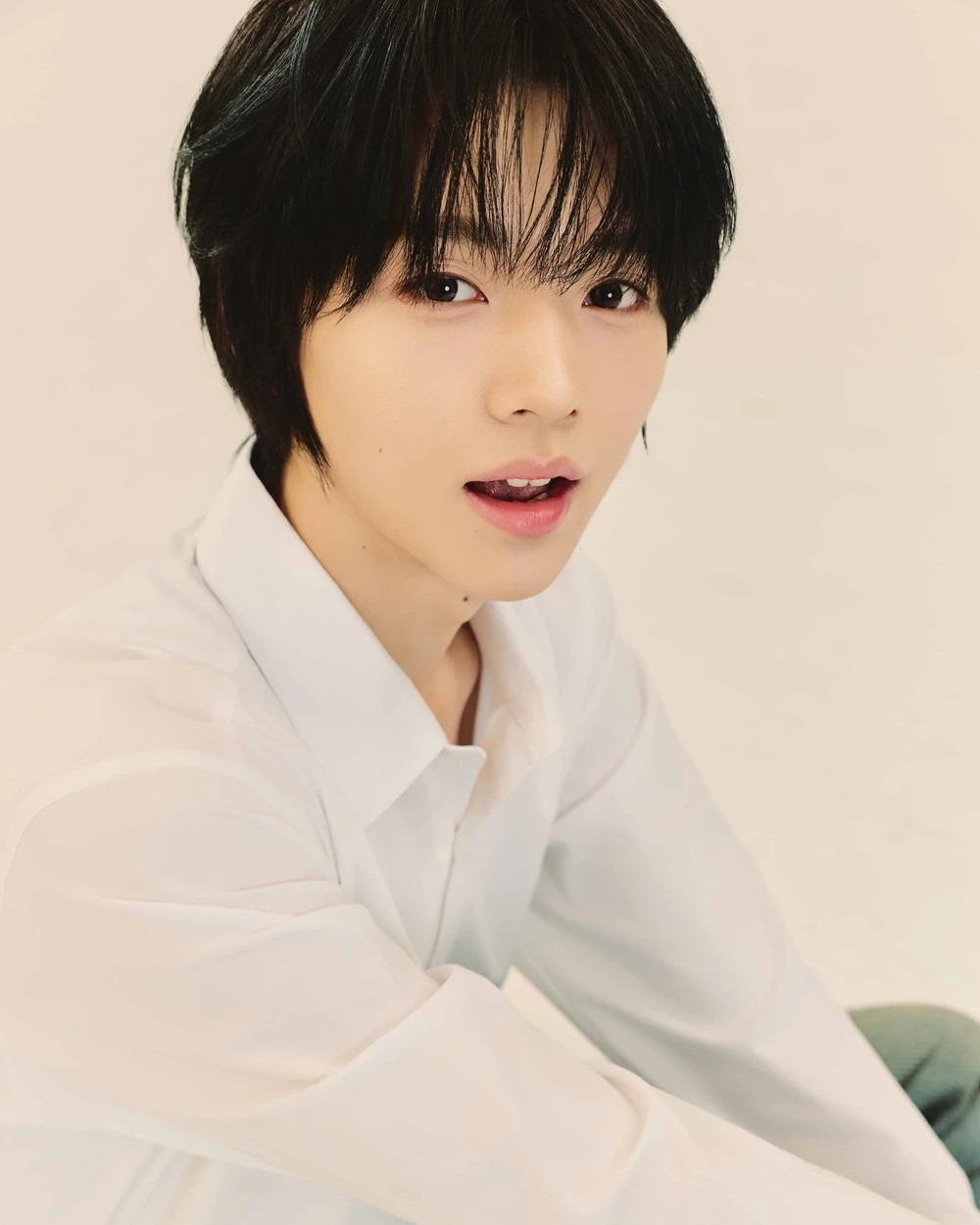 Peng Jin Yu — [CLASS TAKEOVER] Boys II Planet training room behind