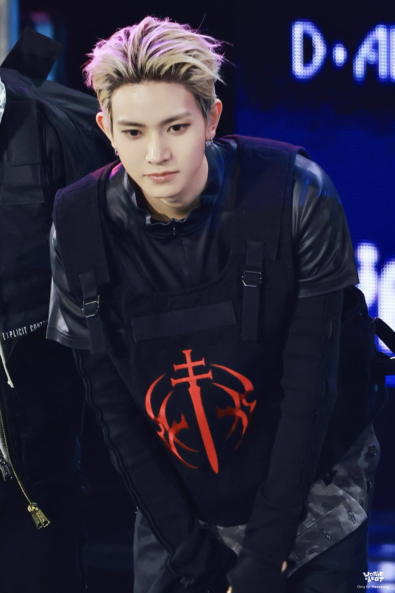 Evan — 260211 Heeseung at the 2nd D-Awards 2026 HQ Photos | kpopping