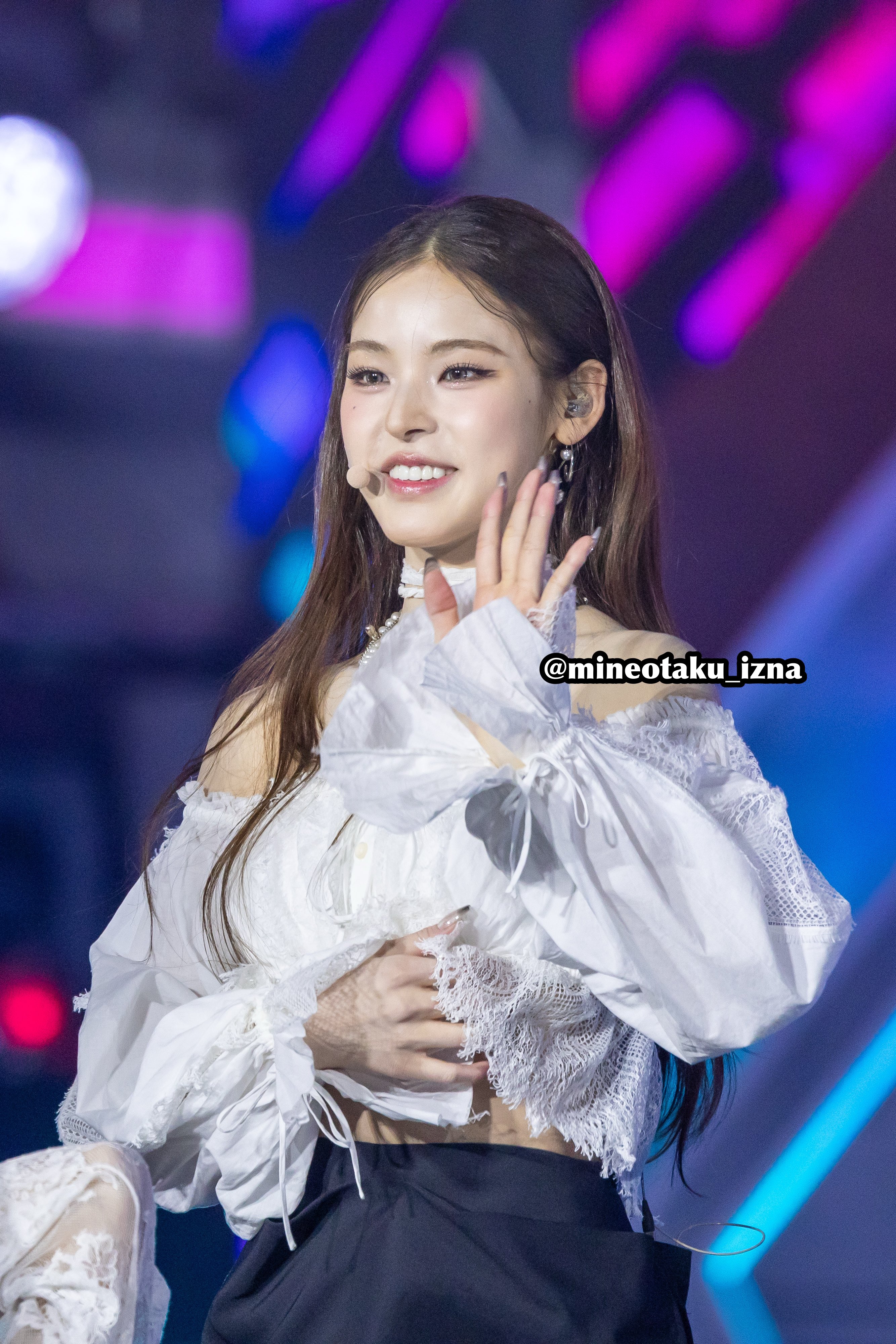 Mai — 260211 Mai at 2026 D-Awards HQ Photos | kpopping