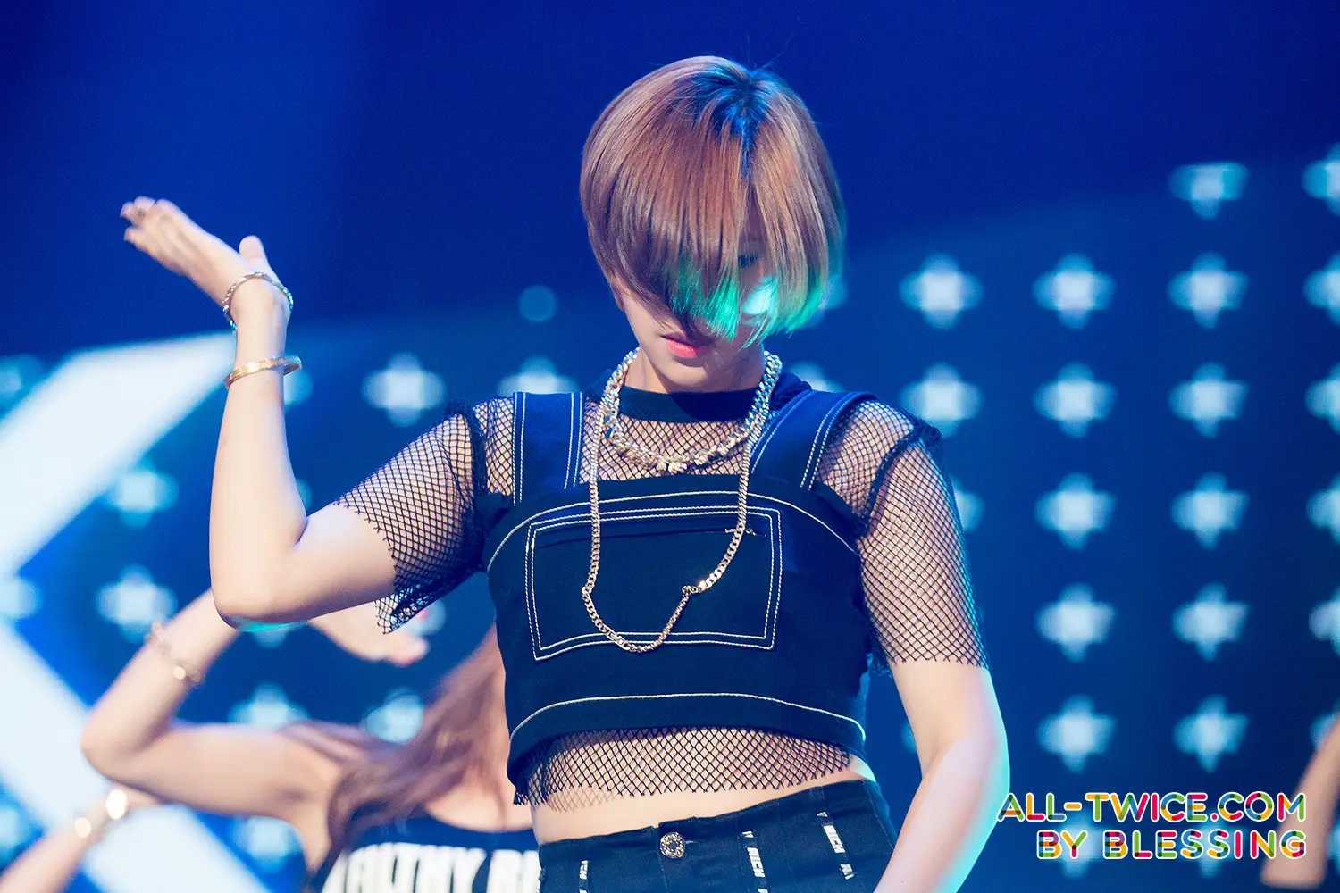 Jeongyeon — 150707 TWICE Jeongyeon at SIXTEEN Final Show HQ Photos