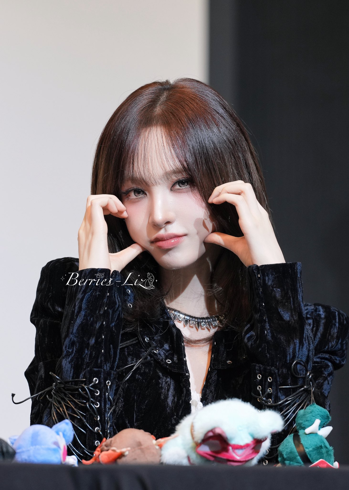 Liz — 260228 Liz at MUSICKOREA Fansign Event HQ Photos