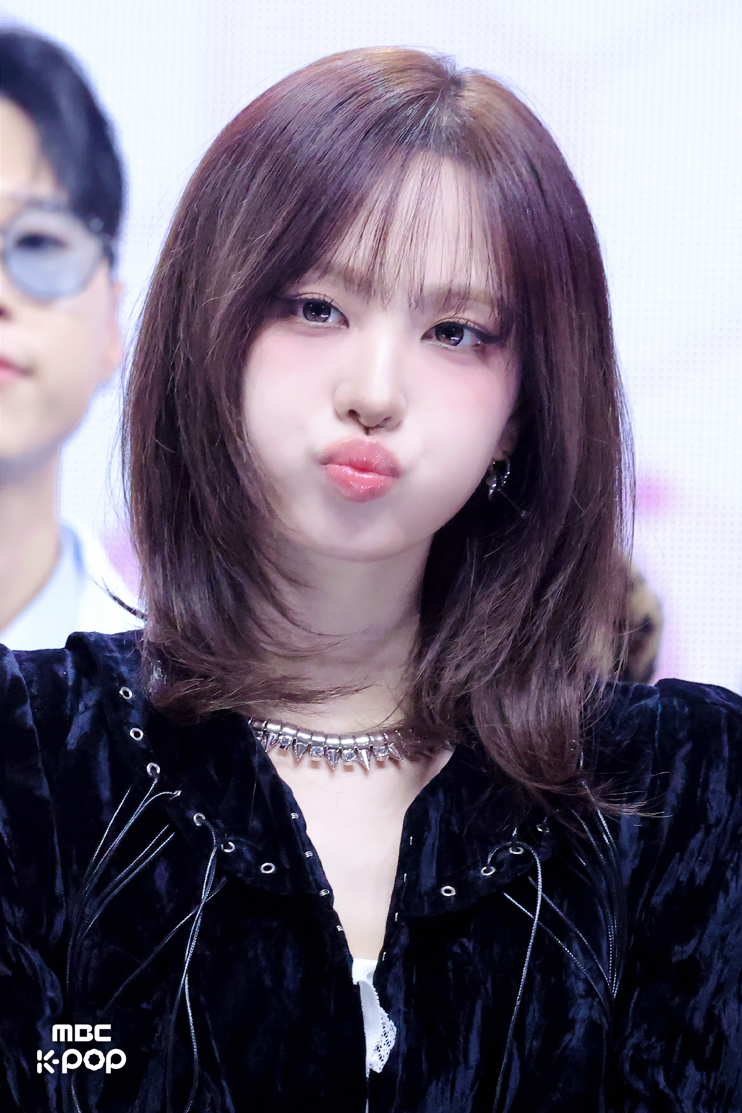 liz♡ Liz — 260228 Liz “BLACKHOLE” at MBC Music Core HQ Photos