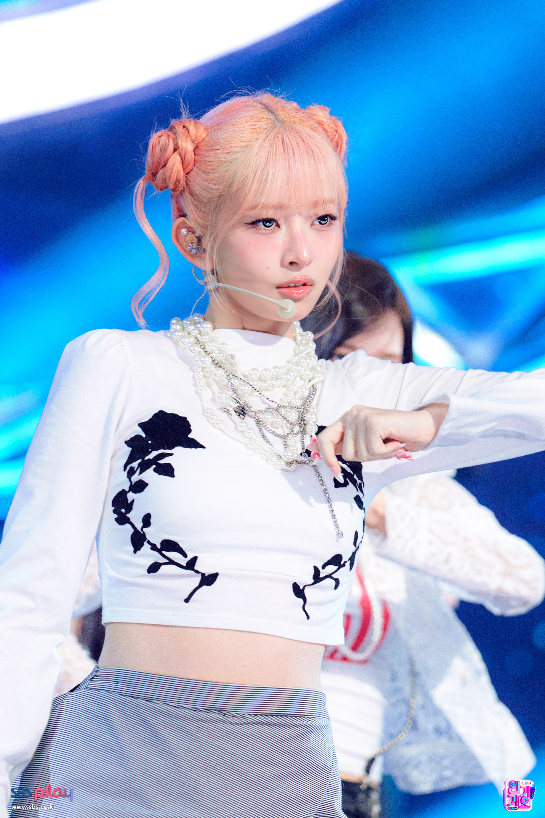 Rei — 260301 Rei “BLACKHOLE” at SBS Inkigayo On-Site Photos HQ