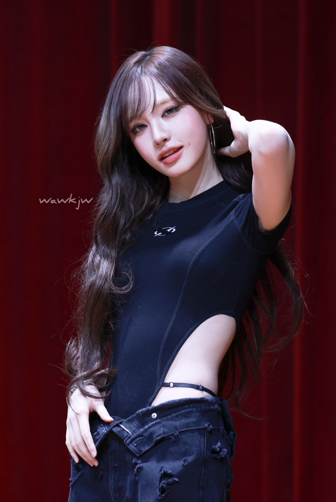 Liz — 260308 Liz at NY Music Fansign Event HQ Photos | kpopping