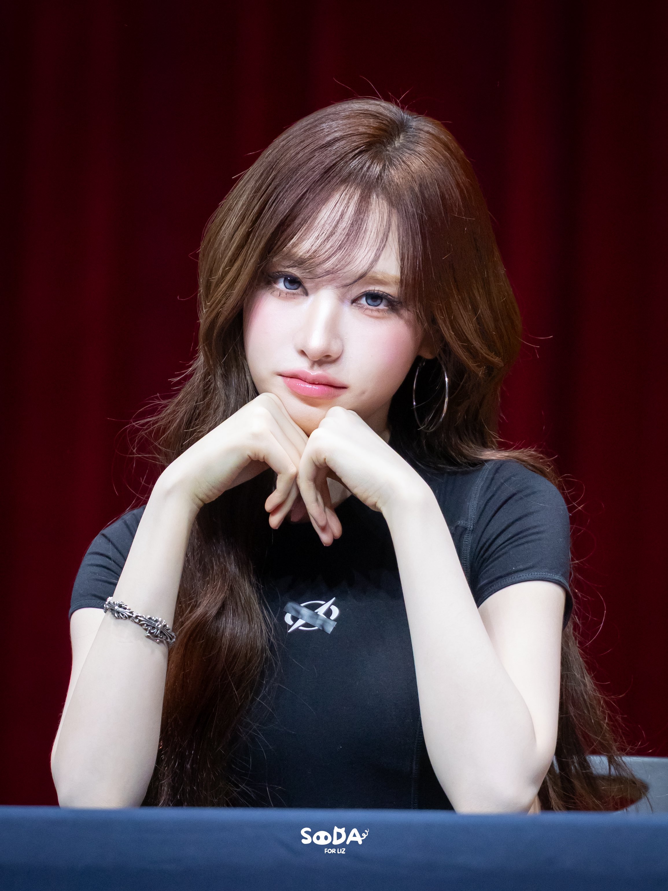 Liz — 260308 Liz at NY Music Fansign Event HQ Photos | kpopping