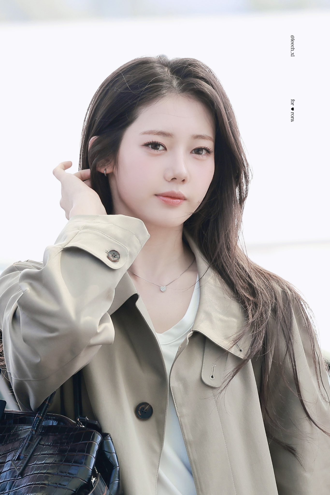 260325 Rora at ICN/HKG Airport — HQ K-pop Photos