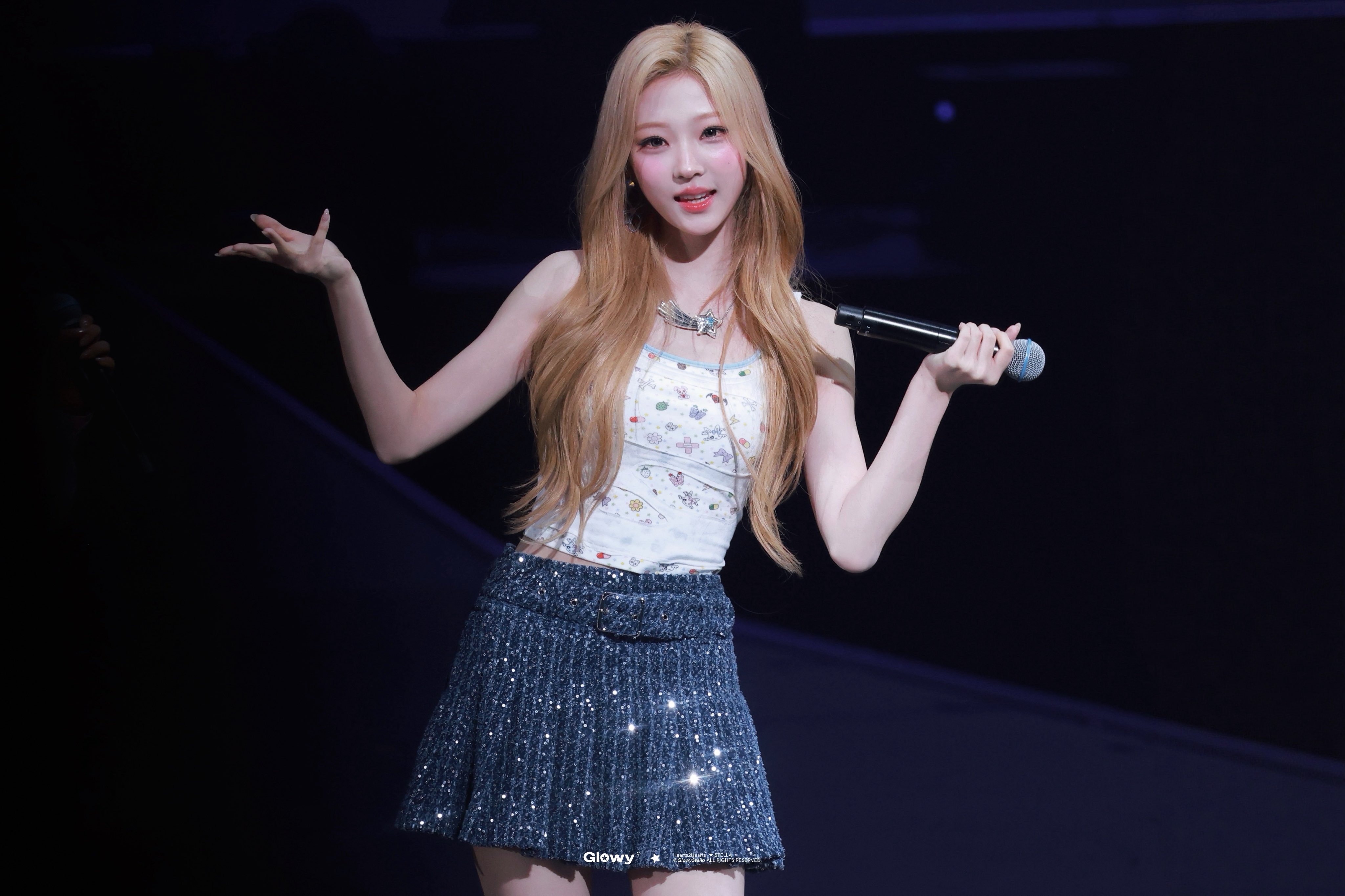 Stella — 260412 Stella at “The Performance” in Japan HQ Photos