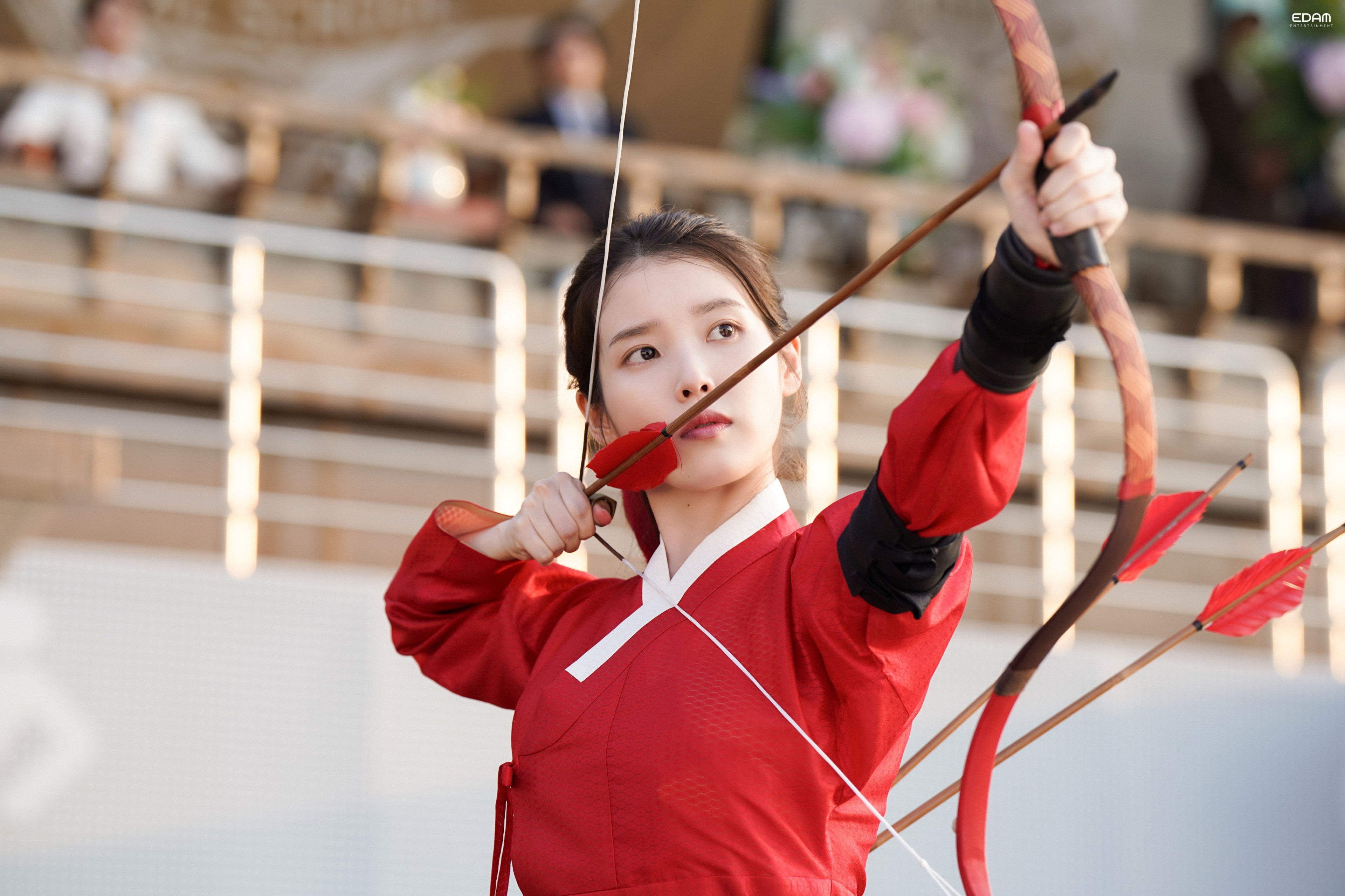 IU — IU 1st Album 'Growing Up' [SCANS] HQ Photos | kpopping