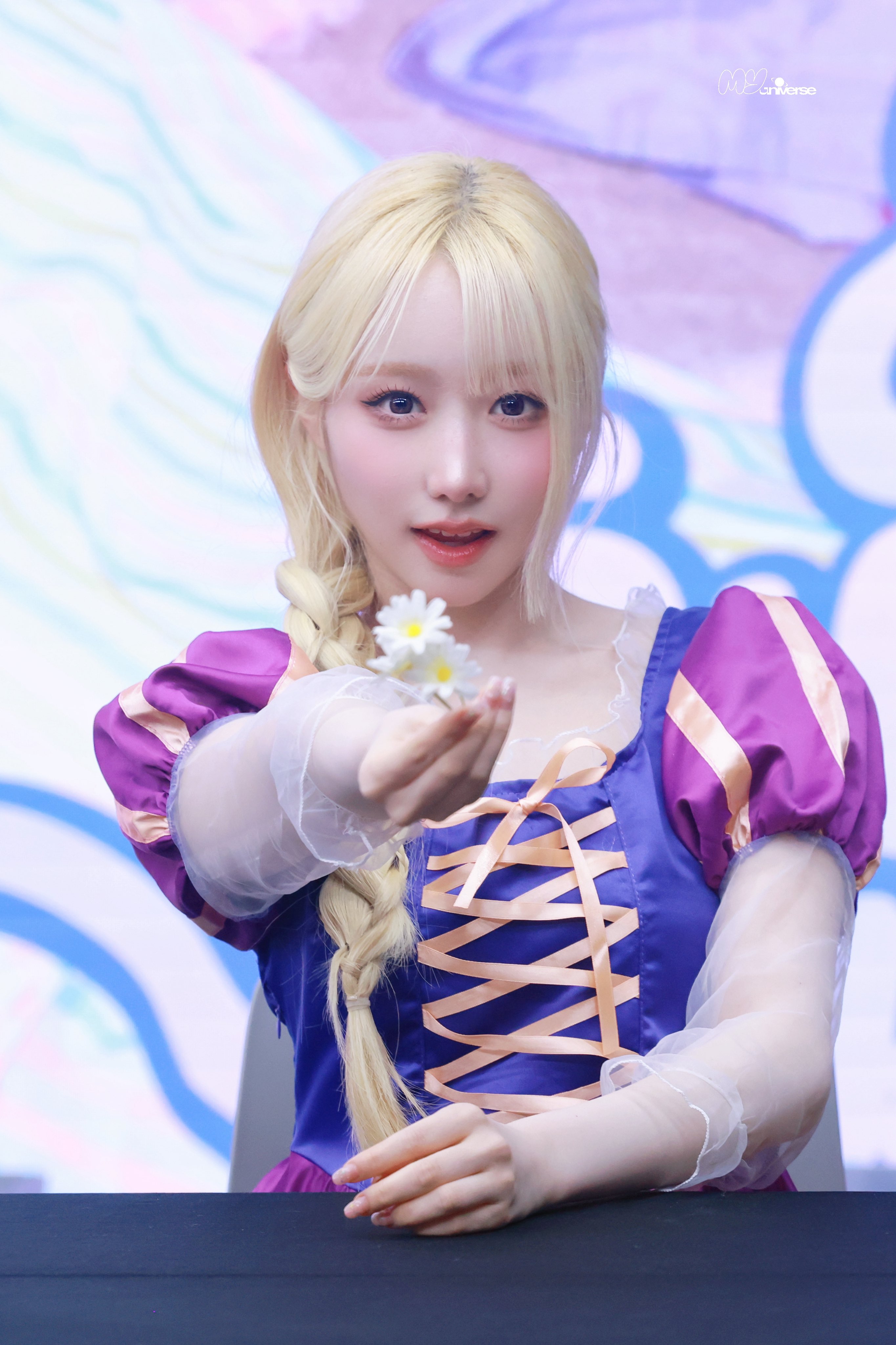 Mei — 260418 Mei at hellolive Fansign HQ Photos | kpopping
