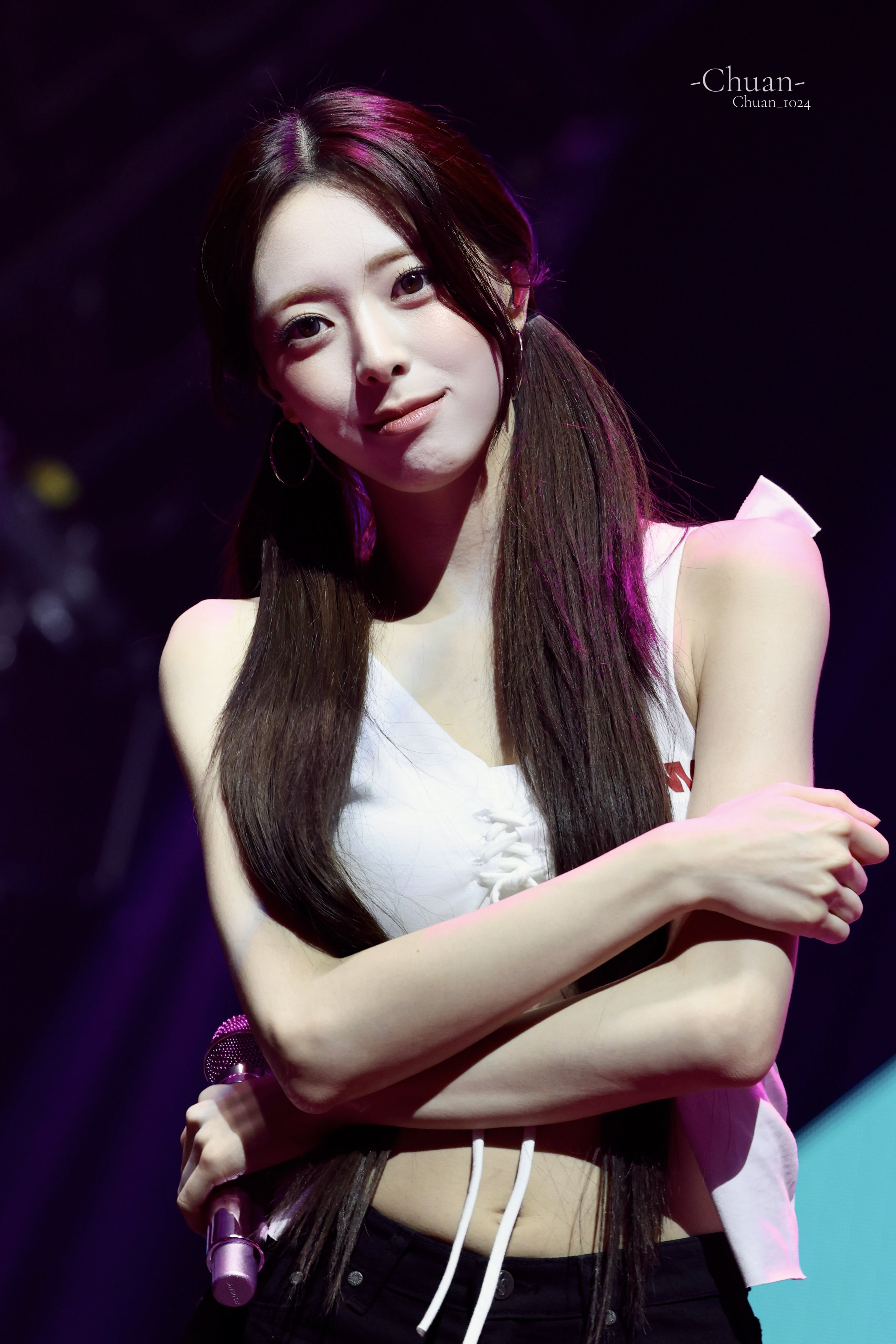 Yuna — 260419 Yuna at ITZY World Tour “TUNNEL VISION” in Sydney D1