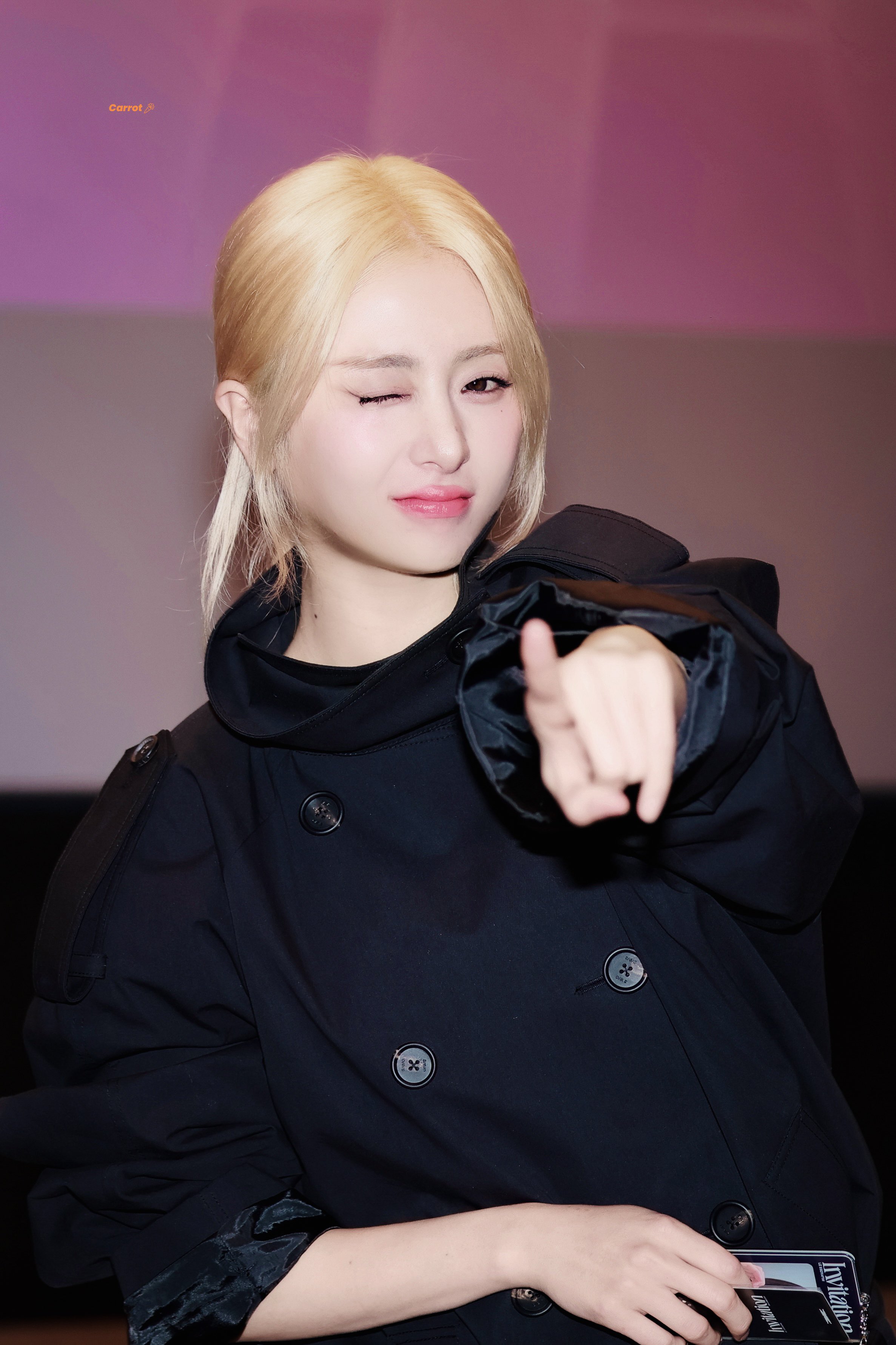 Huh Yunjin — 260421 Huh Yunjin at LE SSERAFIM “INVITATION” Stage