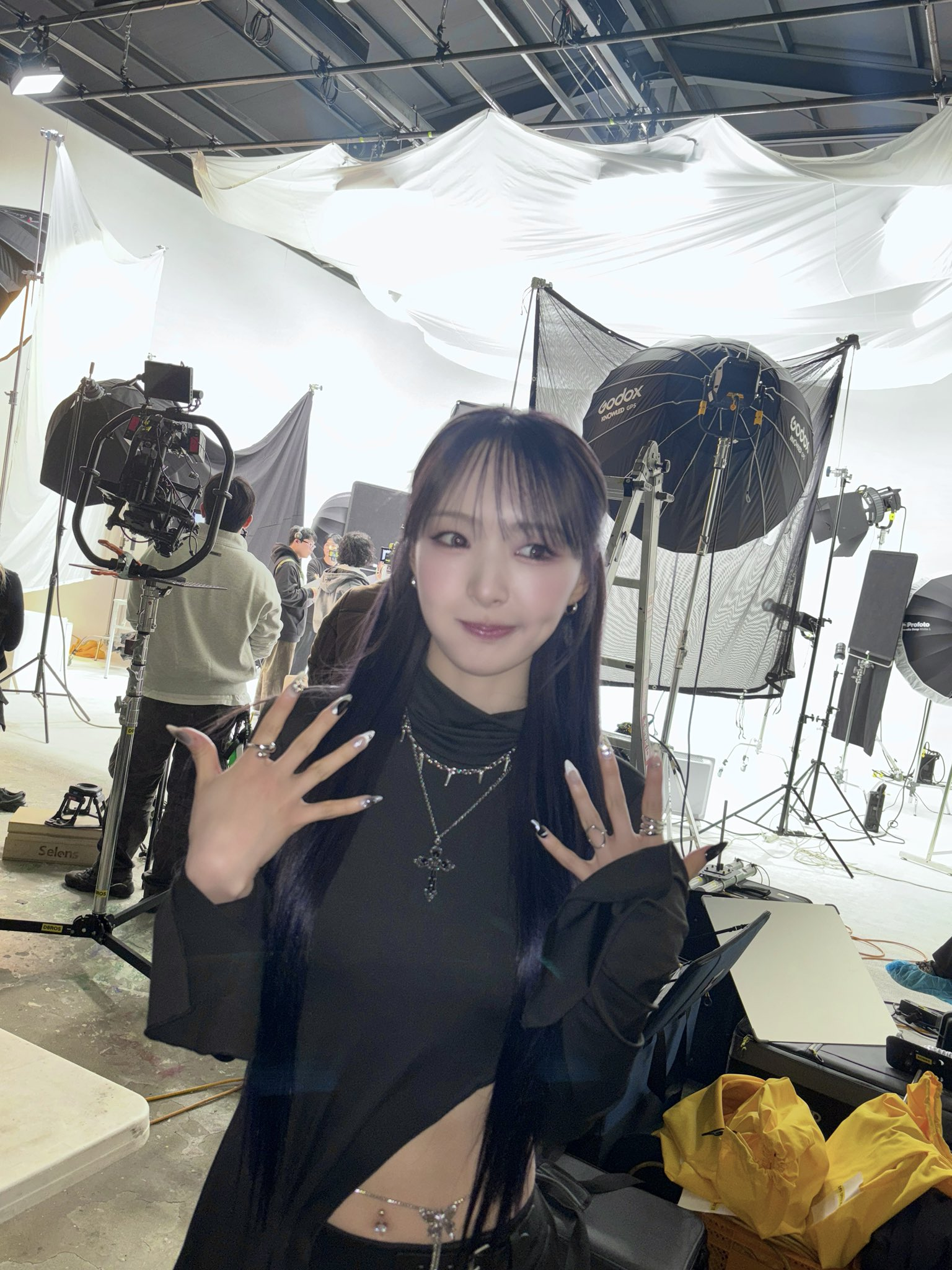 Yume — 240131 ViV Twitter Update - Yume HQ Photos | kpopping