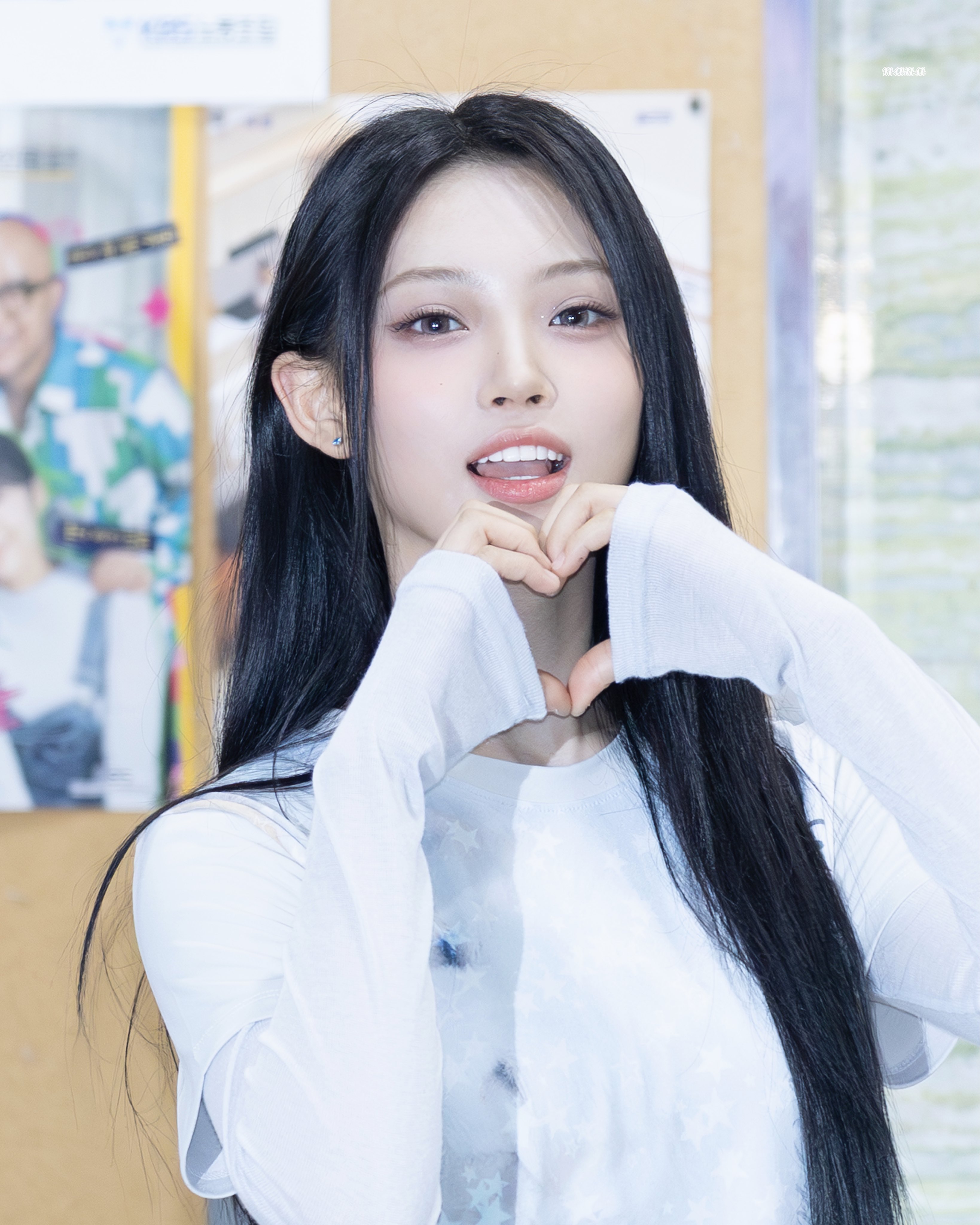 Tina — 260429 Tina at KBS Radio HQ Photos | kpopping