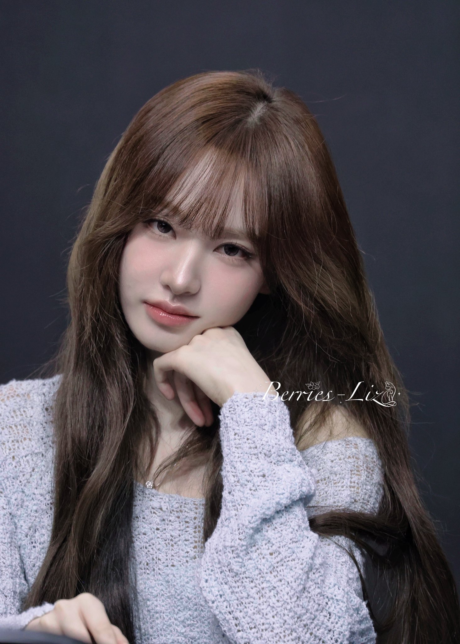 Liz — 250906 Liz “XOXZ” at Show! Music Core On-Site Photos HQ