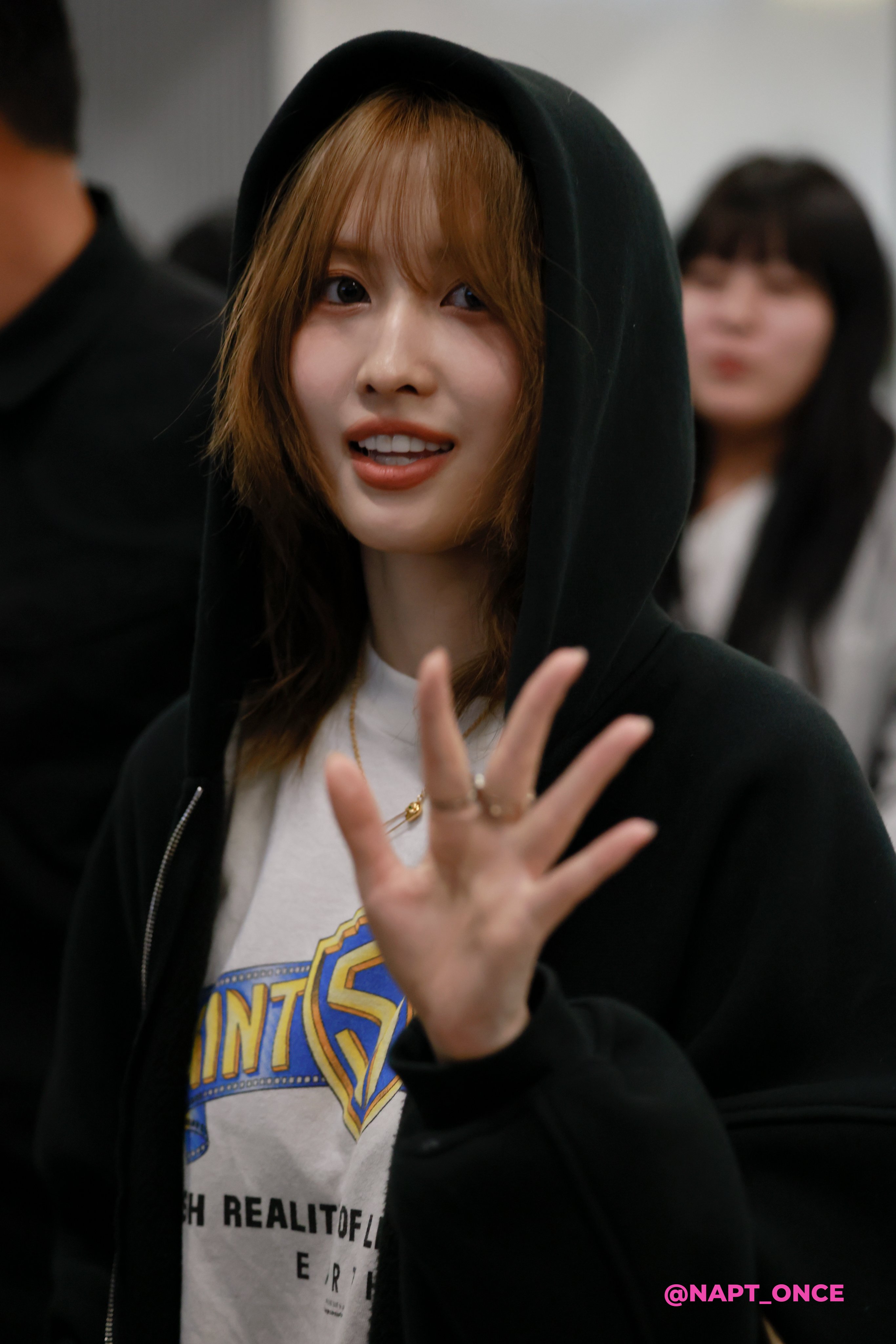 Momo — 260503 Momo at KIX/GMP Airport HQ Photos | kpopping