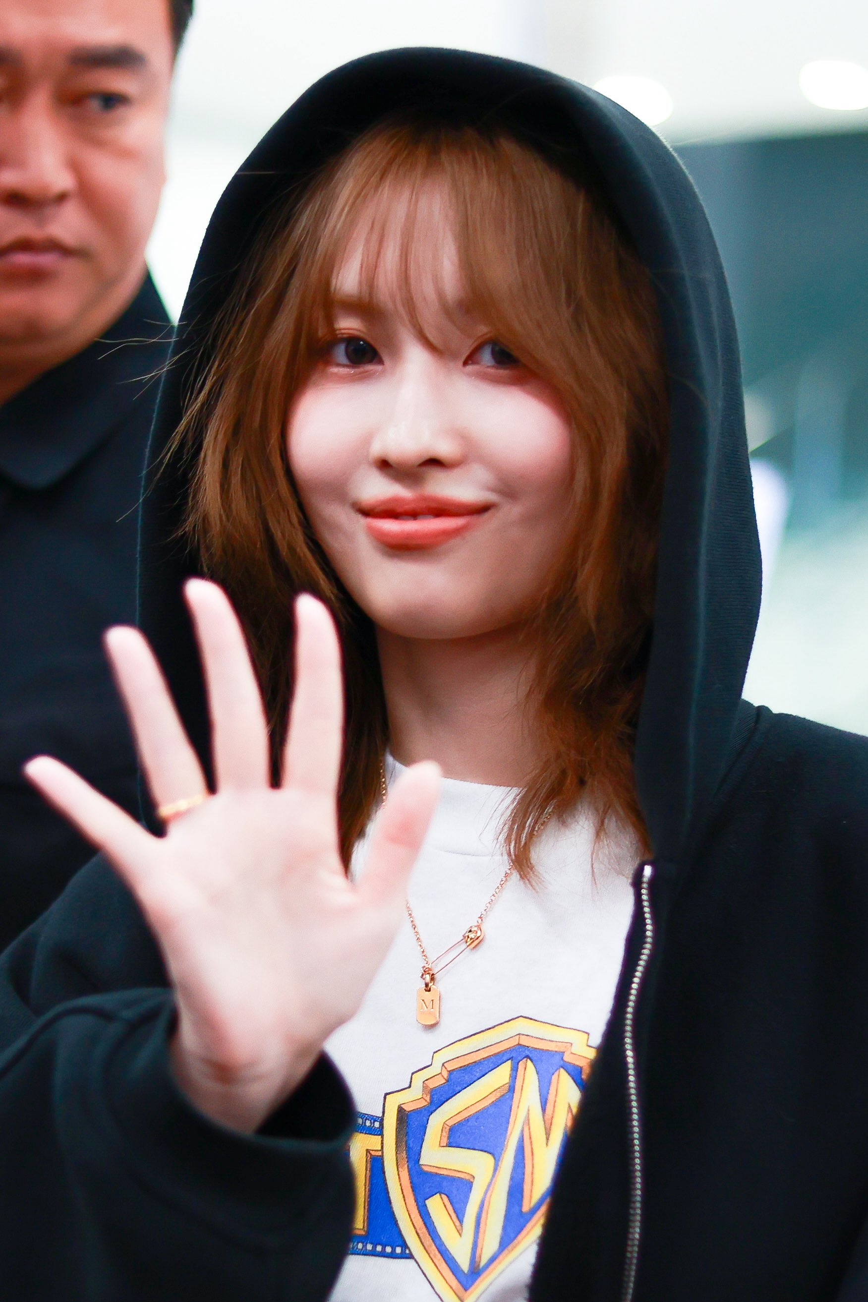 Momo — 260503 Momo at KIX/GMP Airport HQ Photos | kpopping