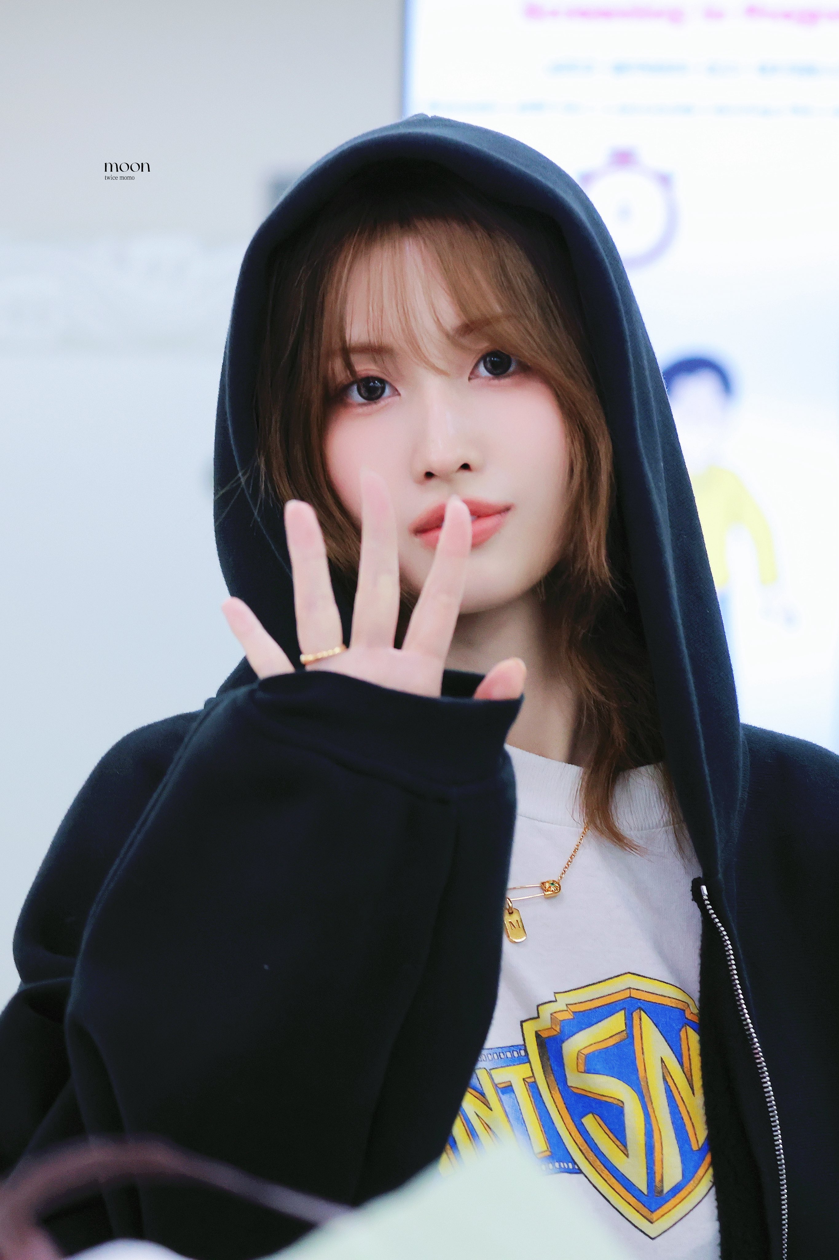 Momo — 260503 Momo at KIX/GMP Airport HQ Photos | kpopping