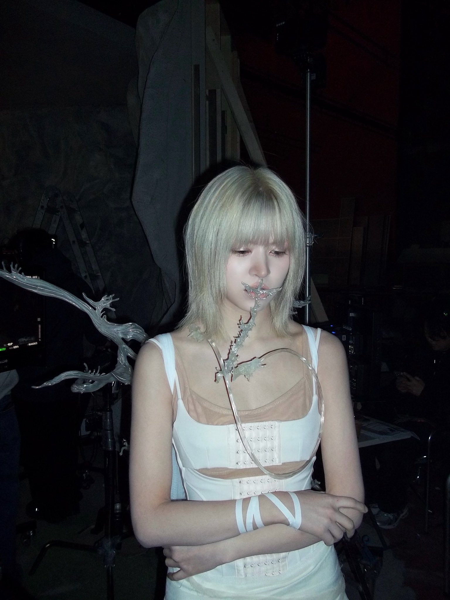 Lily — 250115 - NMIXX Members Twitter Update with LILY HQ Photos