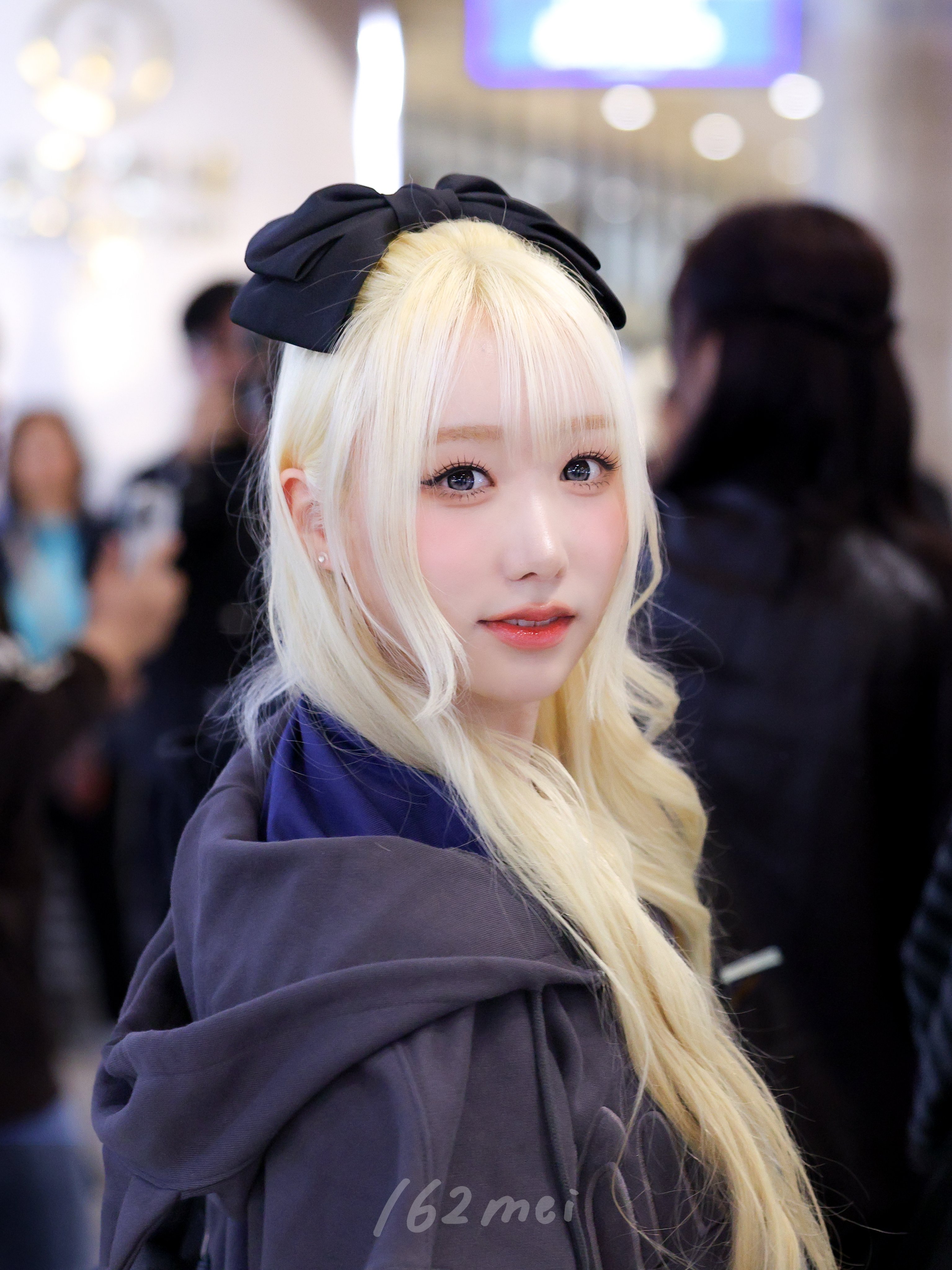 Mei — 260418 Mei at hellolive Fansign HQ Photos | kpopping