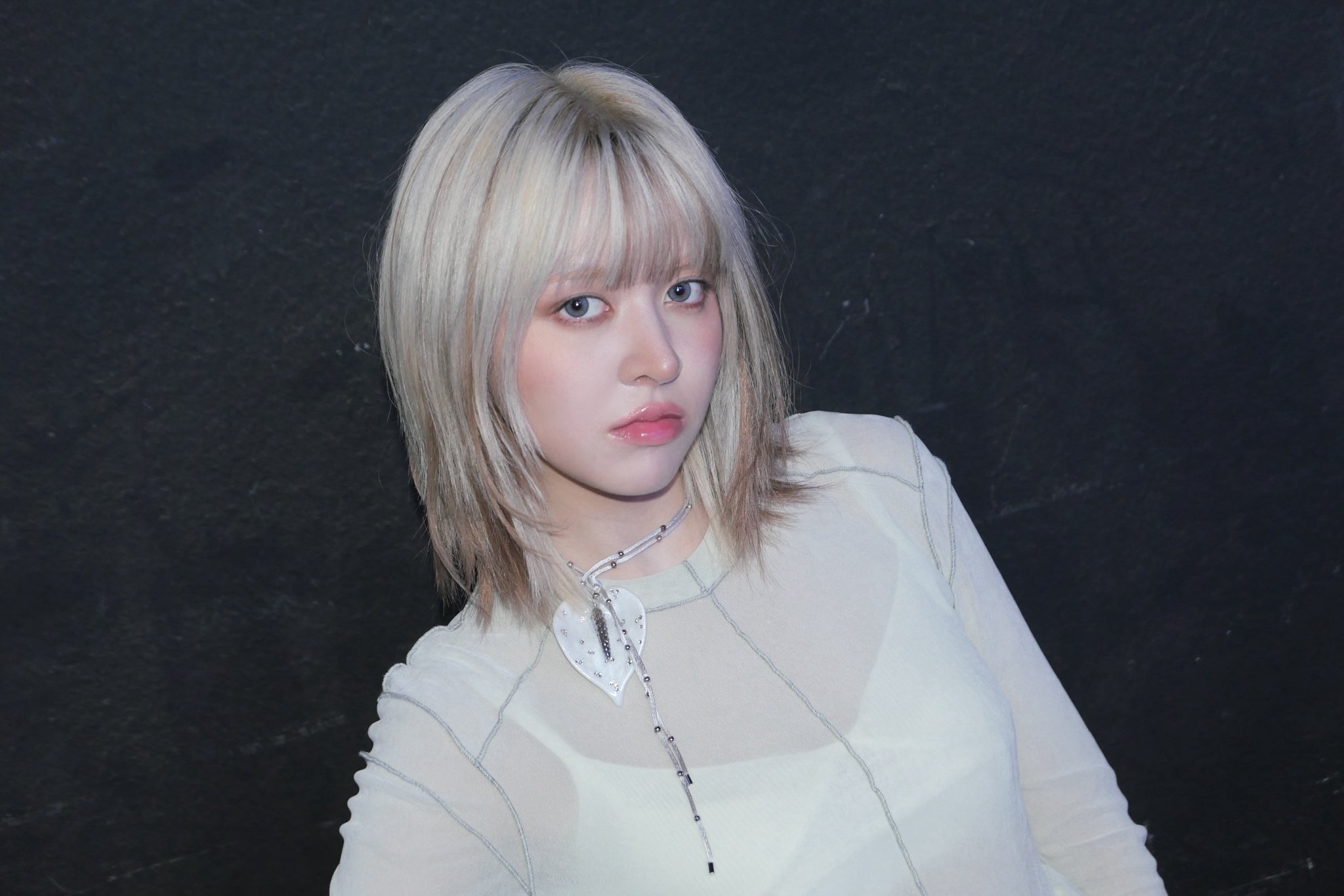 Lily — 250528 LILY AT SW FANSIGN HQ Photos | kpopping