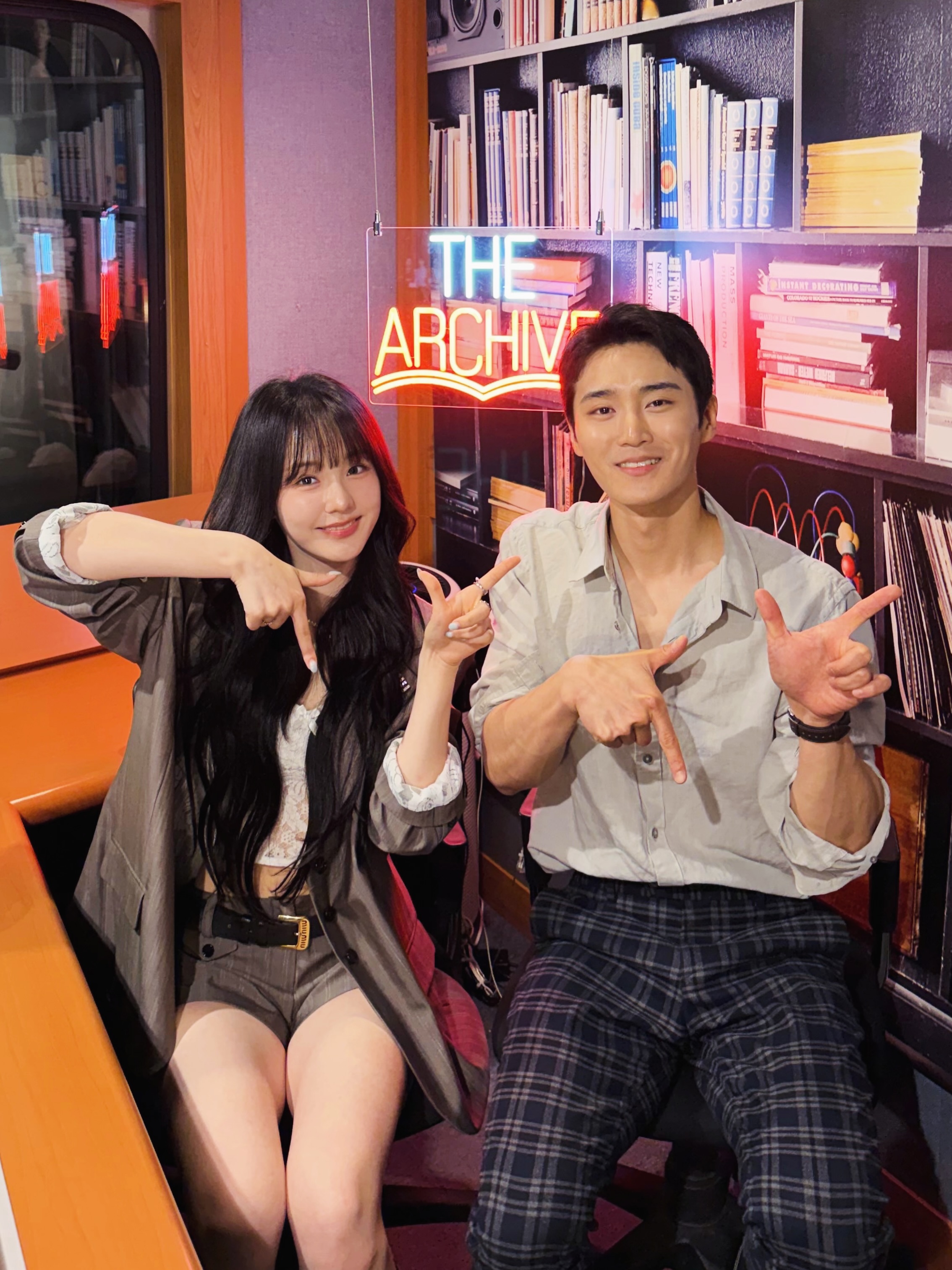Nana — 240622 WOOAH twitter update with NANA, MINSEO HQ Photos