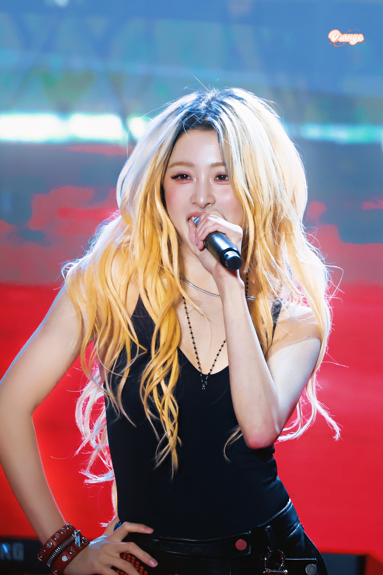 ☆YUNJIN☆ Huh Yunjin — 240901 LE SSERAFIM Yunjin - 'Crazy' + '1-800-hot-n
