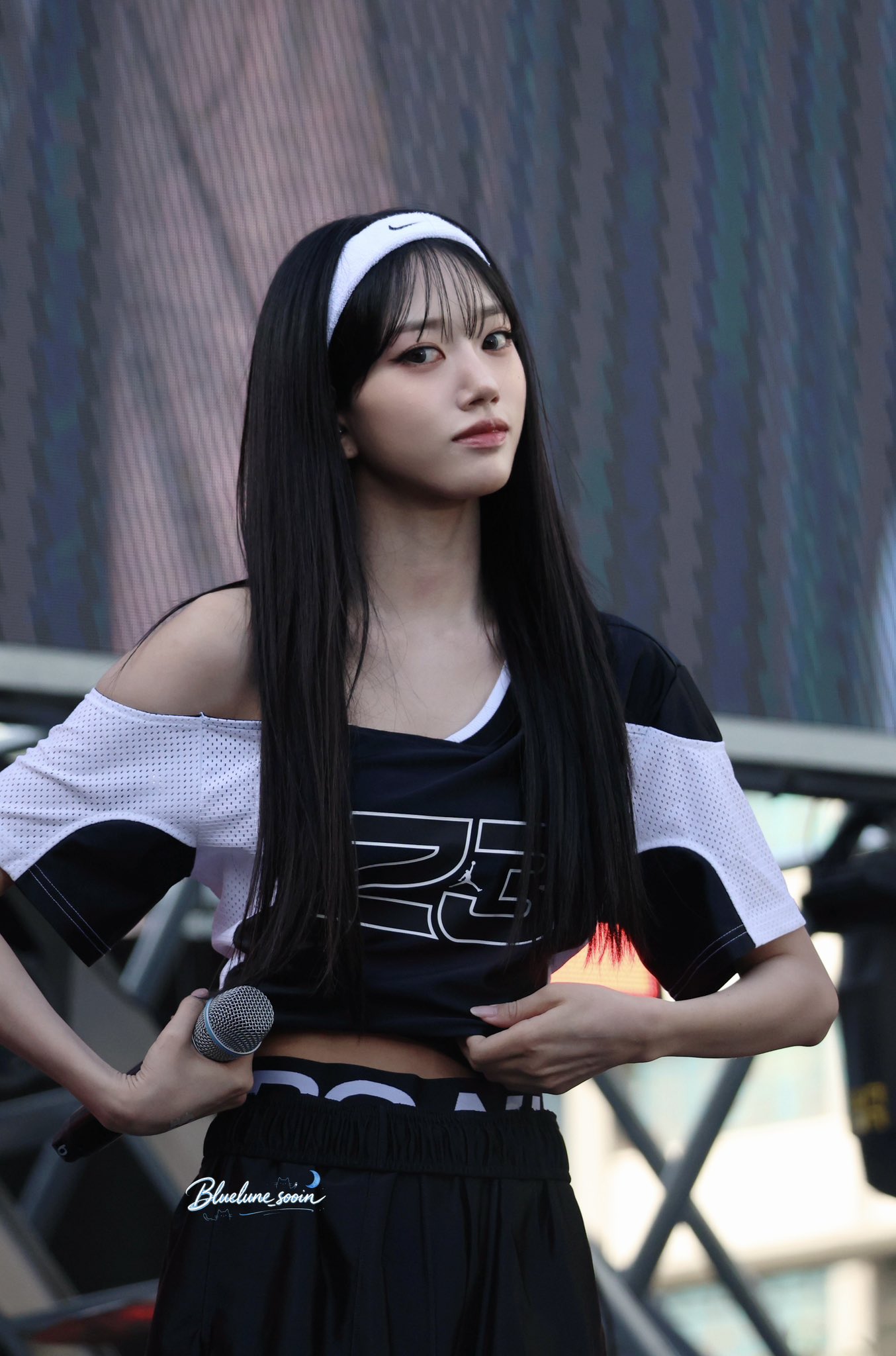 Sooin — 250429 Meovv SOOIN - KBS The Seasons Commute HQ Photos
