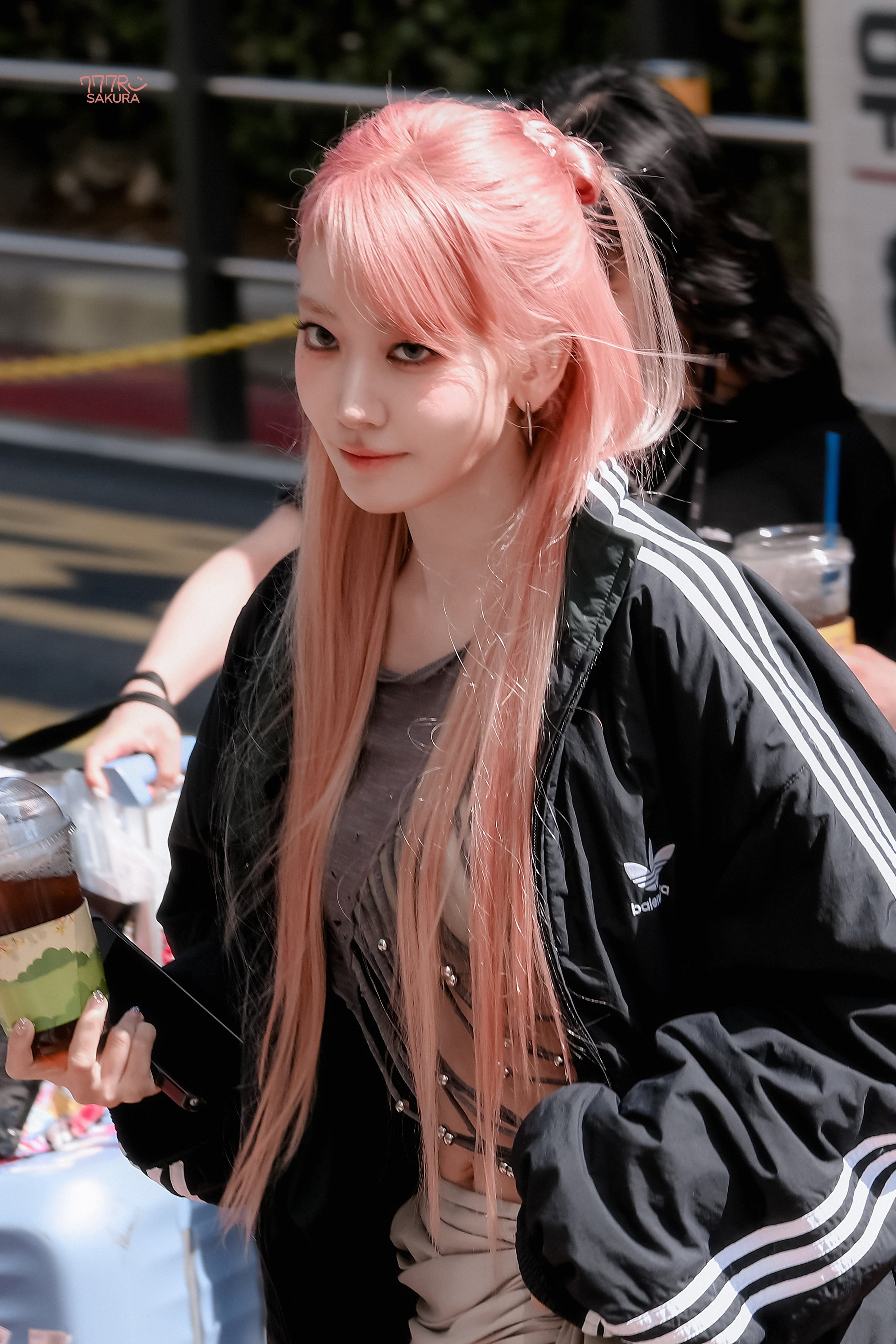 Sakura — 260522 Sakura at KBS Music Bank HQ Photos | kpopping