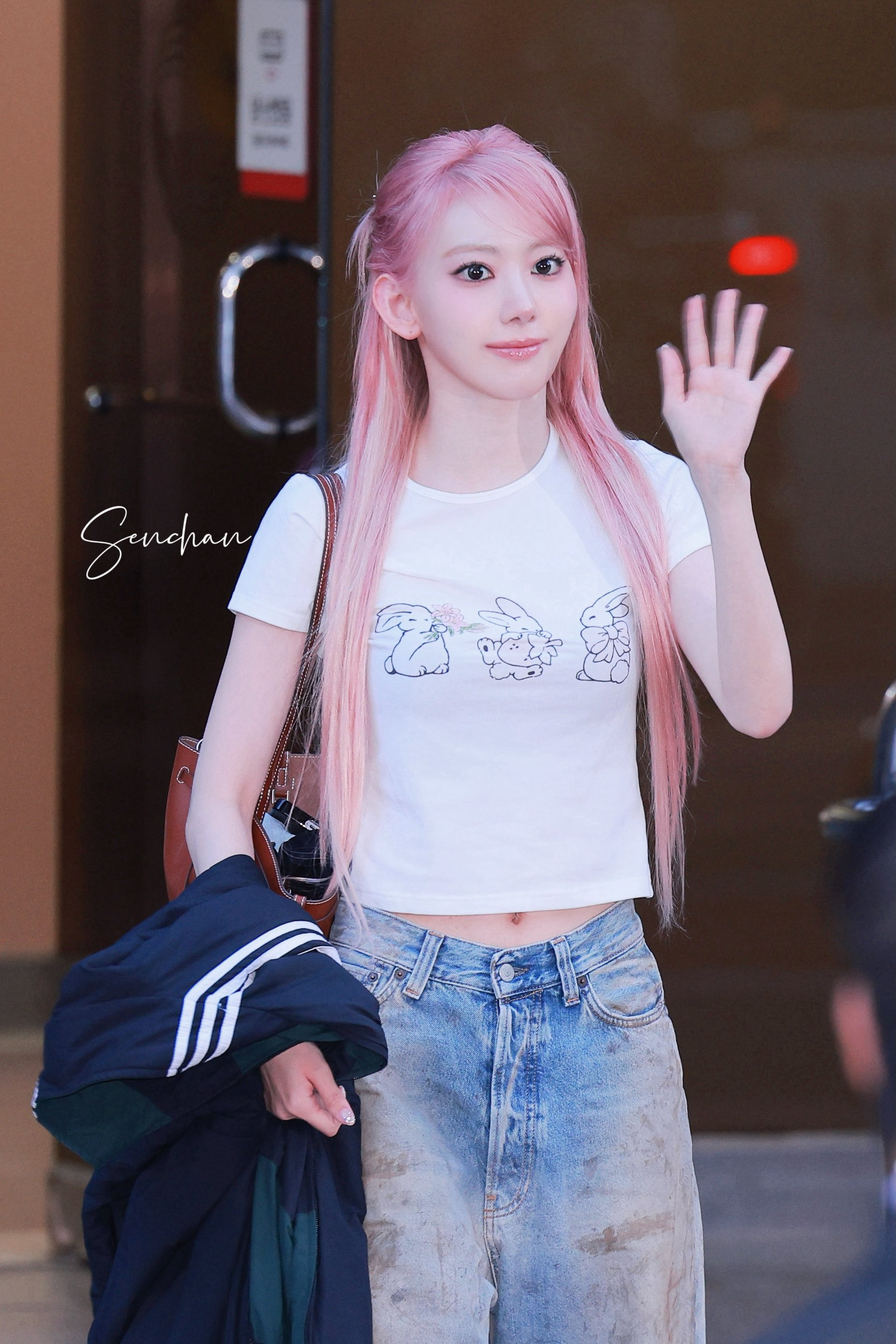 Sakura — 260522 Sakura at KBS Music Bank HQ Photos | kpopping