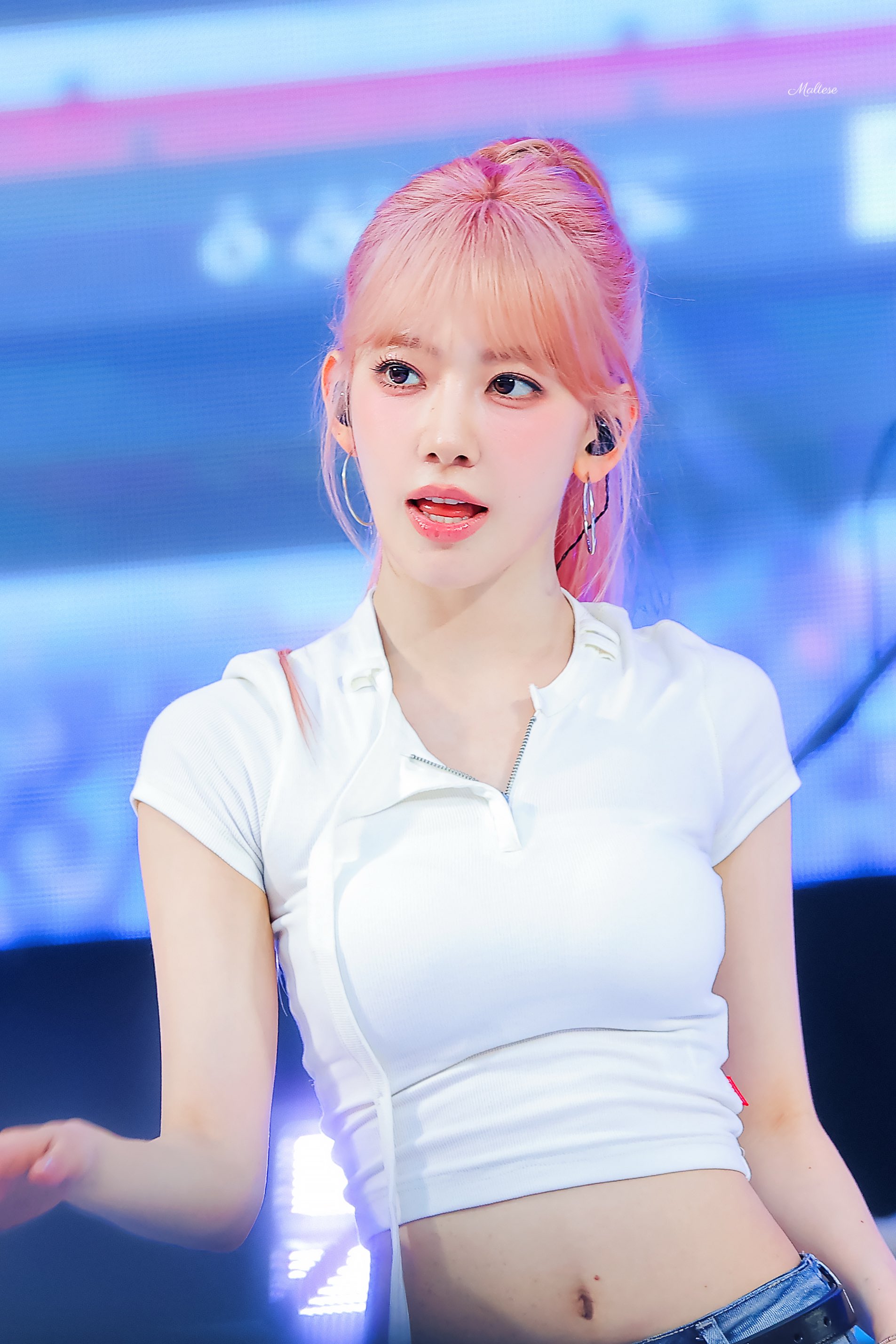 Miyawaki Sakura — 250419 SAKURA AT TOUR 'EASY CRAZY HOT' IN