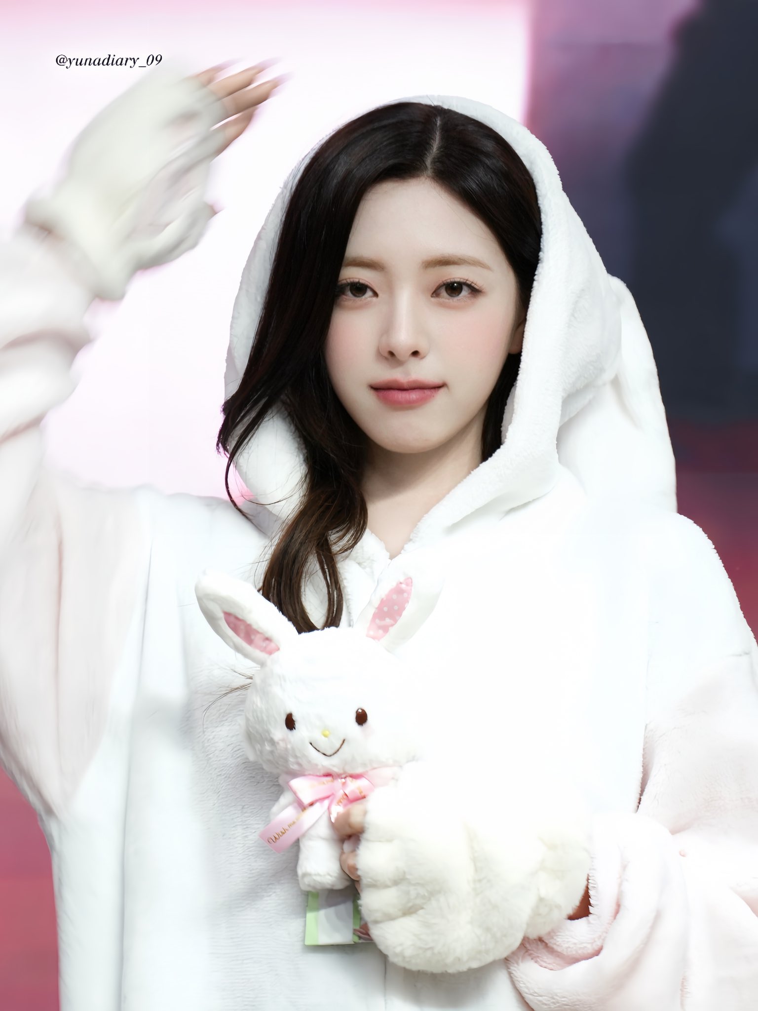 Yuna — 260526 YUNA - at Fansign Event HQ Photos | kpopping