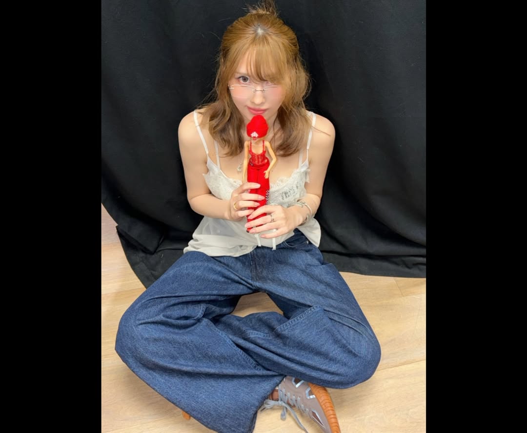 Momo — 260527 Momo Instagram Update HQ Photos