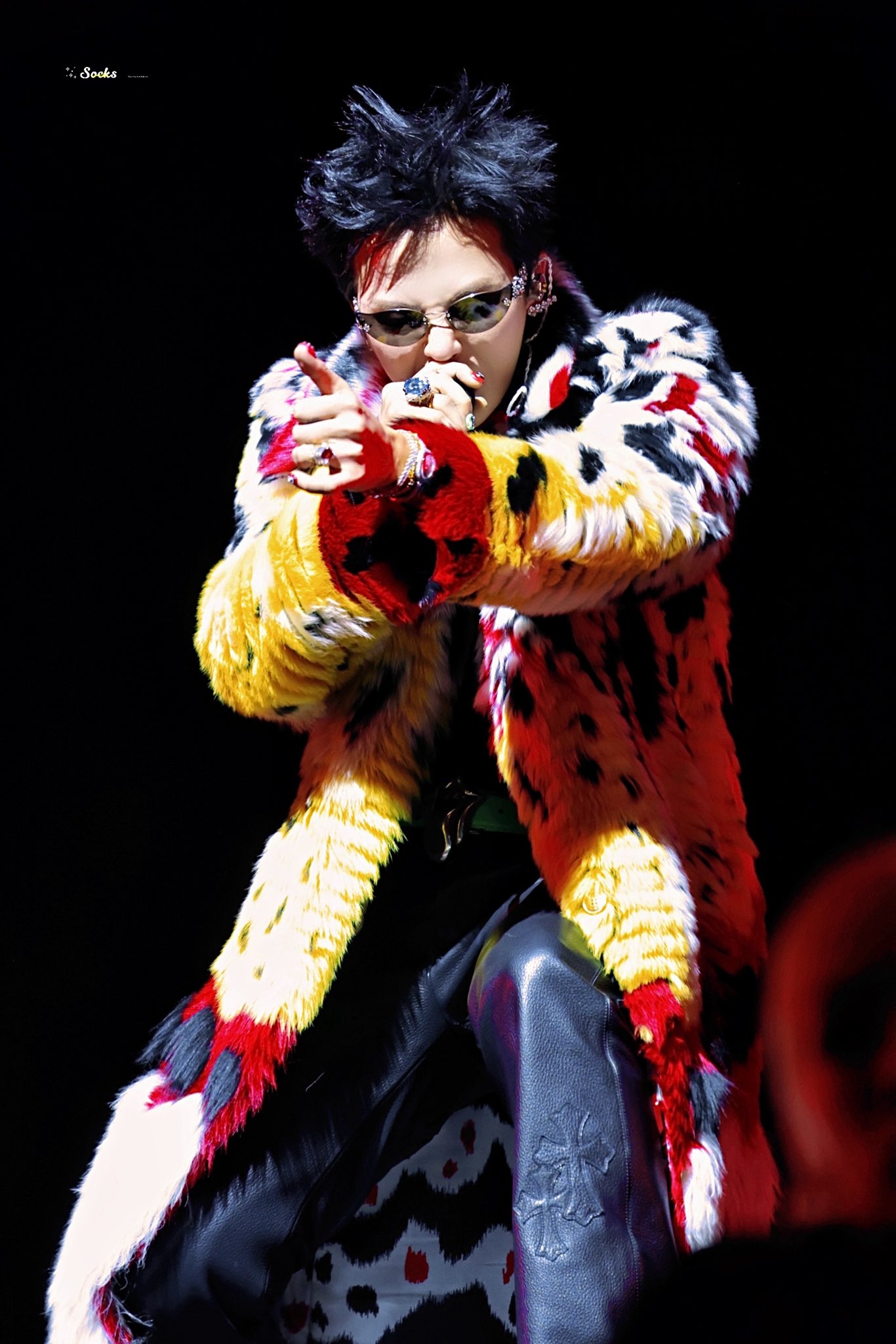 G-Dragon — 130926 G-Dragon HQ Photos | kpopping