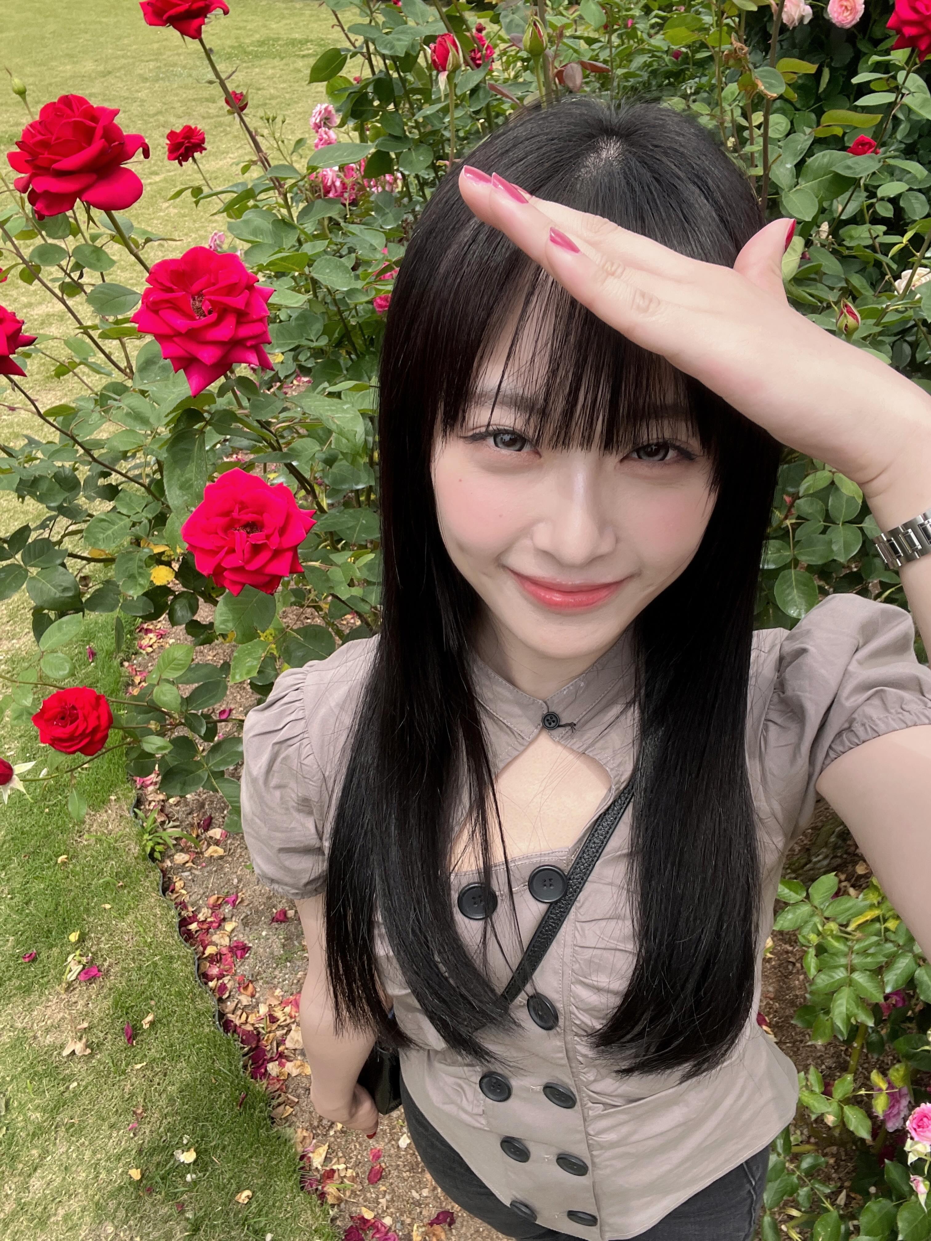 Ririka — 250310 - ILY:1 Twitter Update with RIRIKA HQ Photos