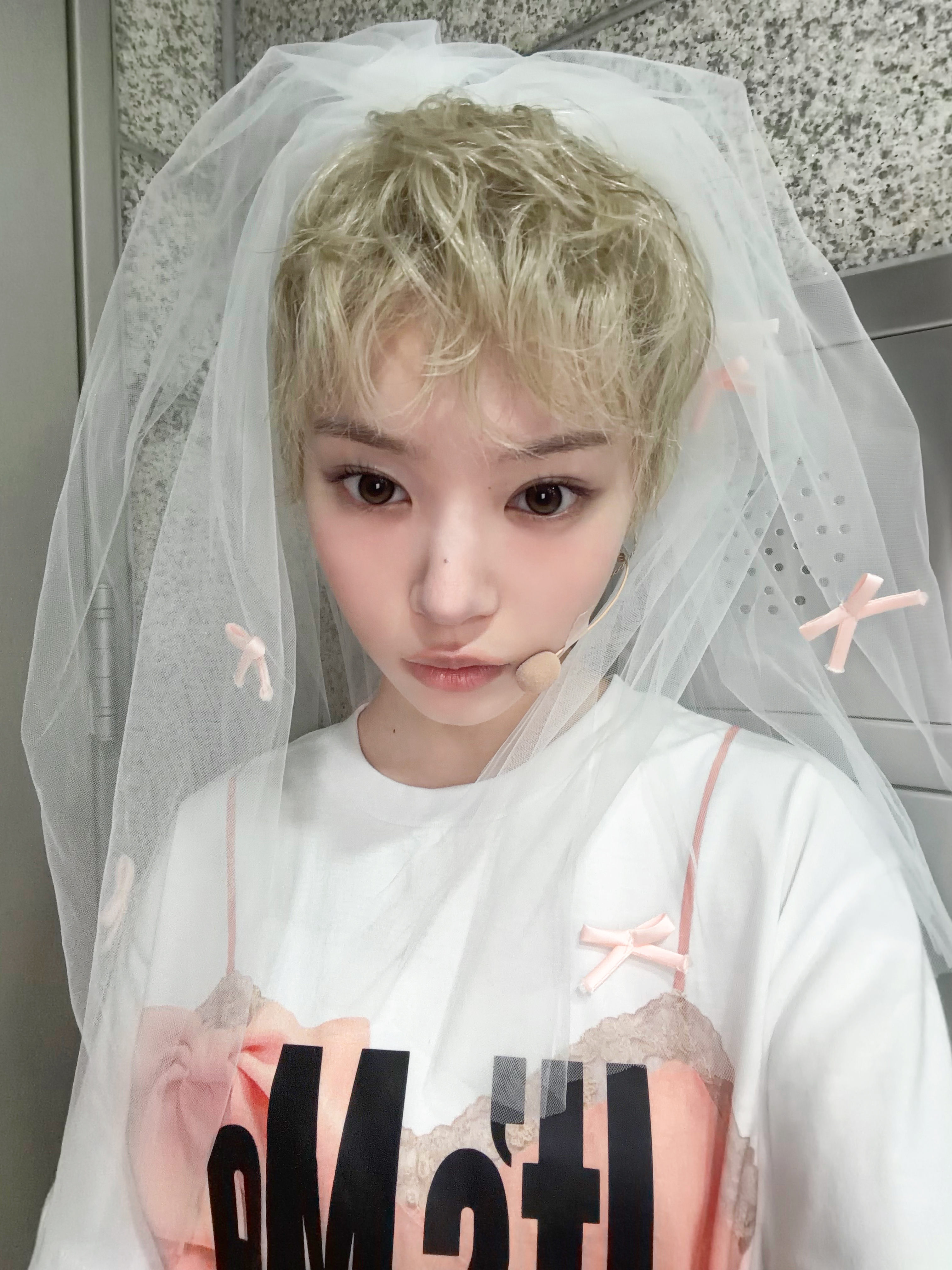 Moka — 250220 - ILLIT Japan Twitter Update with MOKA HQ Photos
