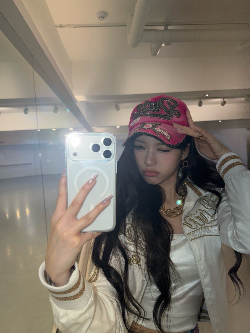 Zena — 260609 RESCENE Twitter Update - Zena HQ Photos | kpopping