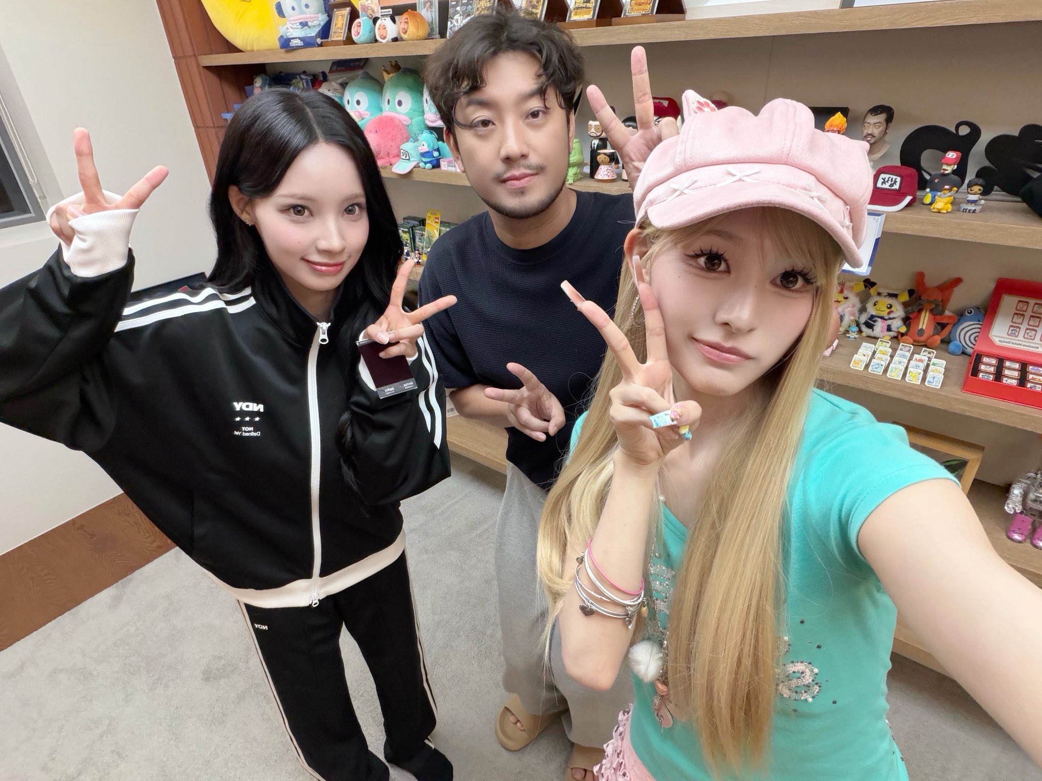 Minami — 260614 Rescene Instagram Update - Minami HQ Photos | kpopping